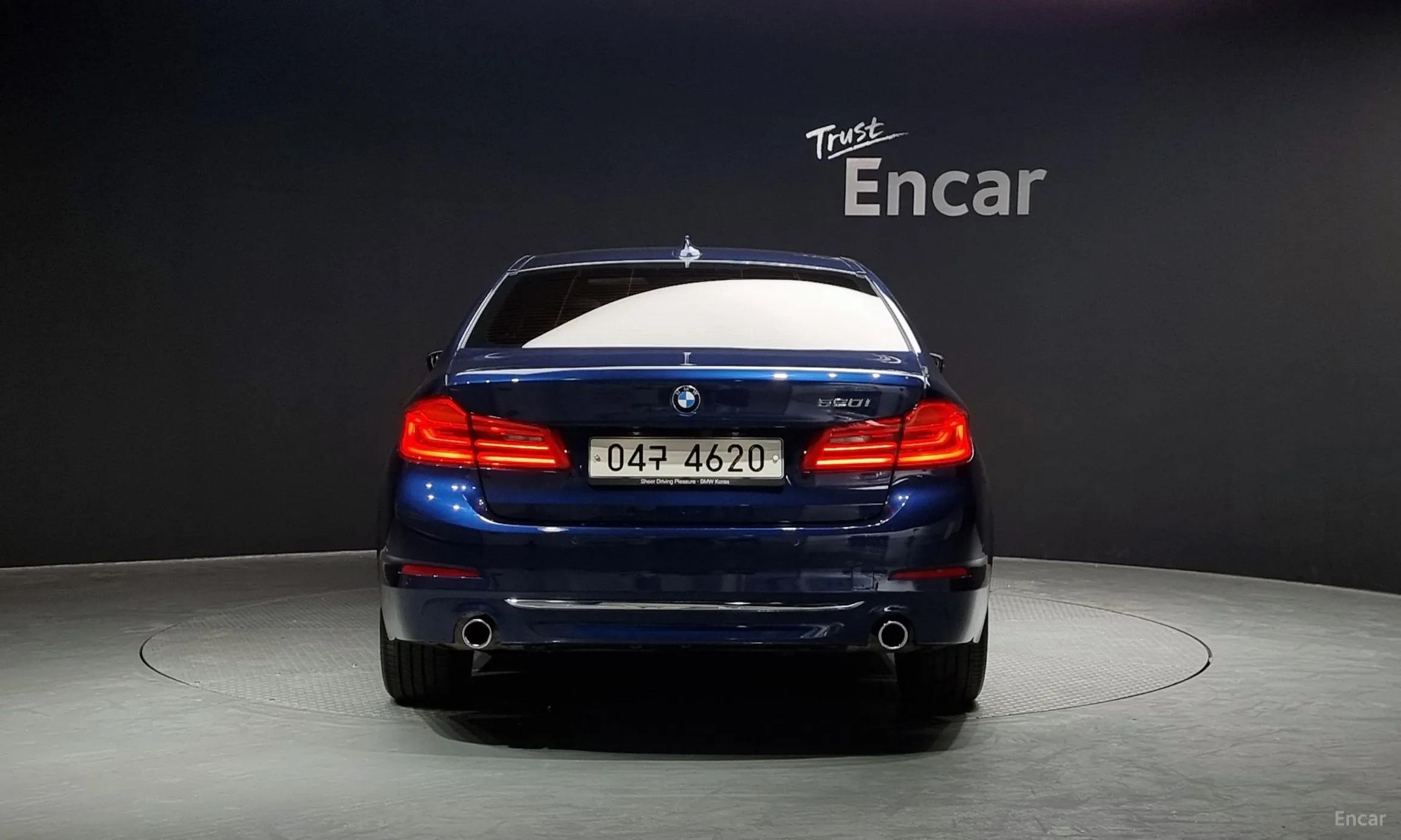 BMW 5 Series (G30) превью 3