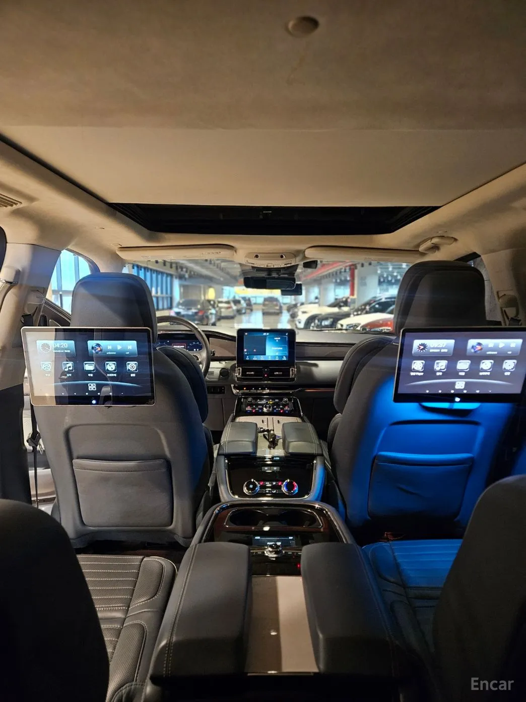 Lincoln Navigator 4th generation превью 10