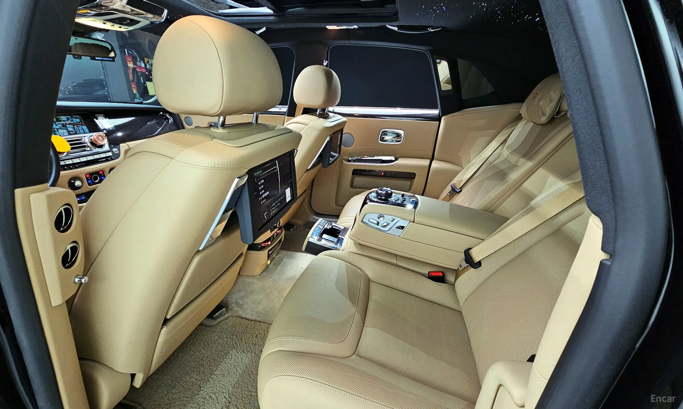 Rolls-Royce Ghost превью 12