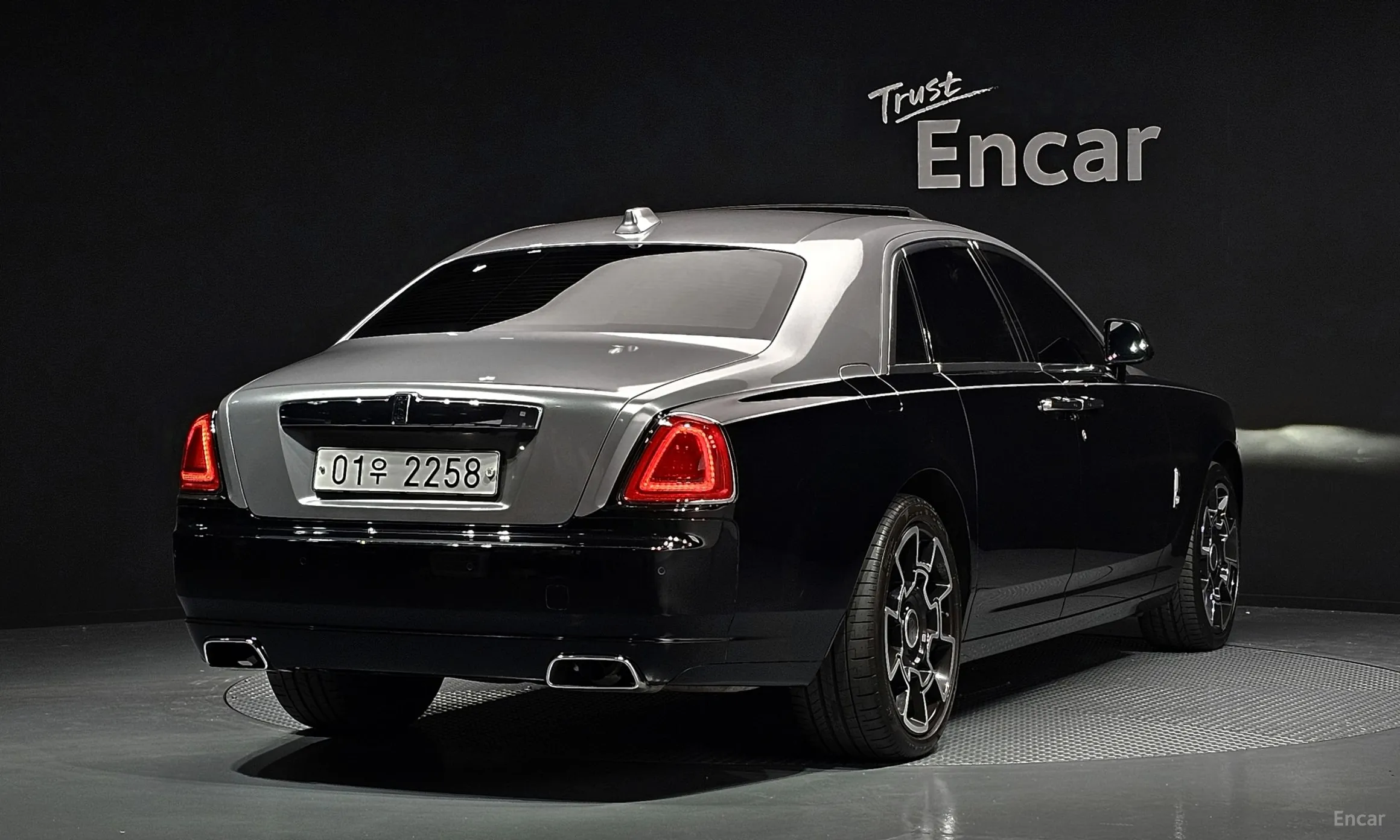 Rolls-Royce Ghost превью 2