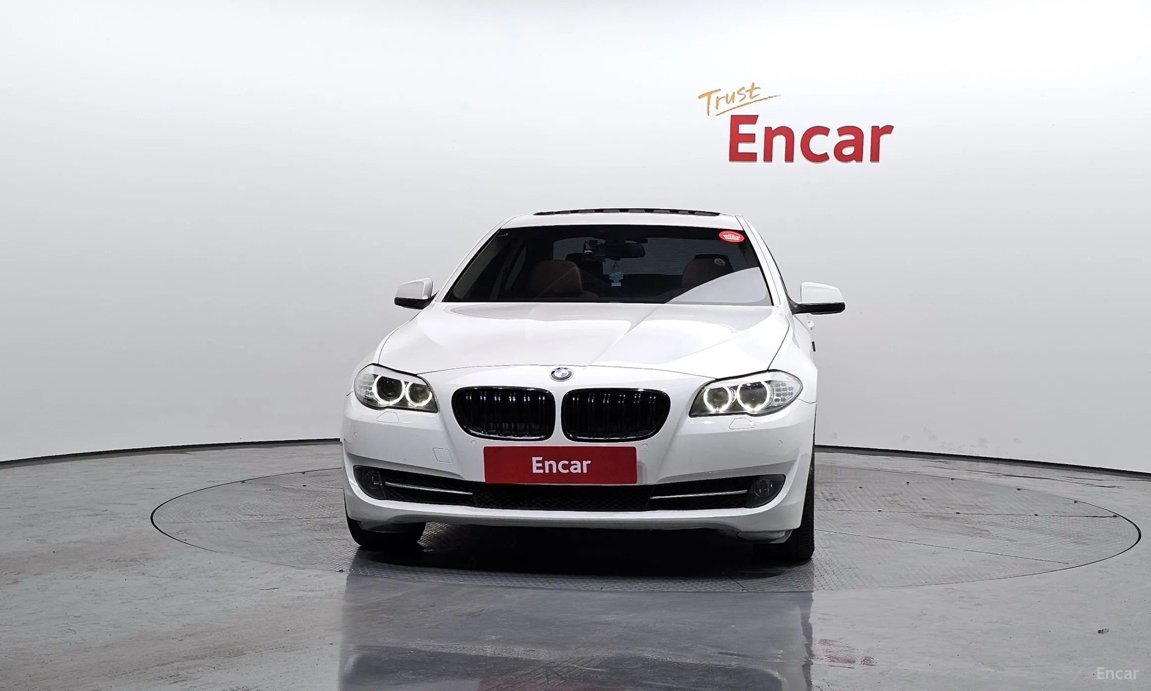 BMW 5 Series (F10) превью 2
