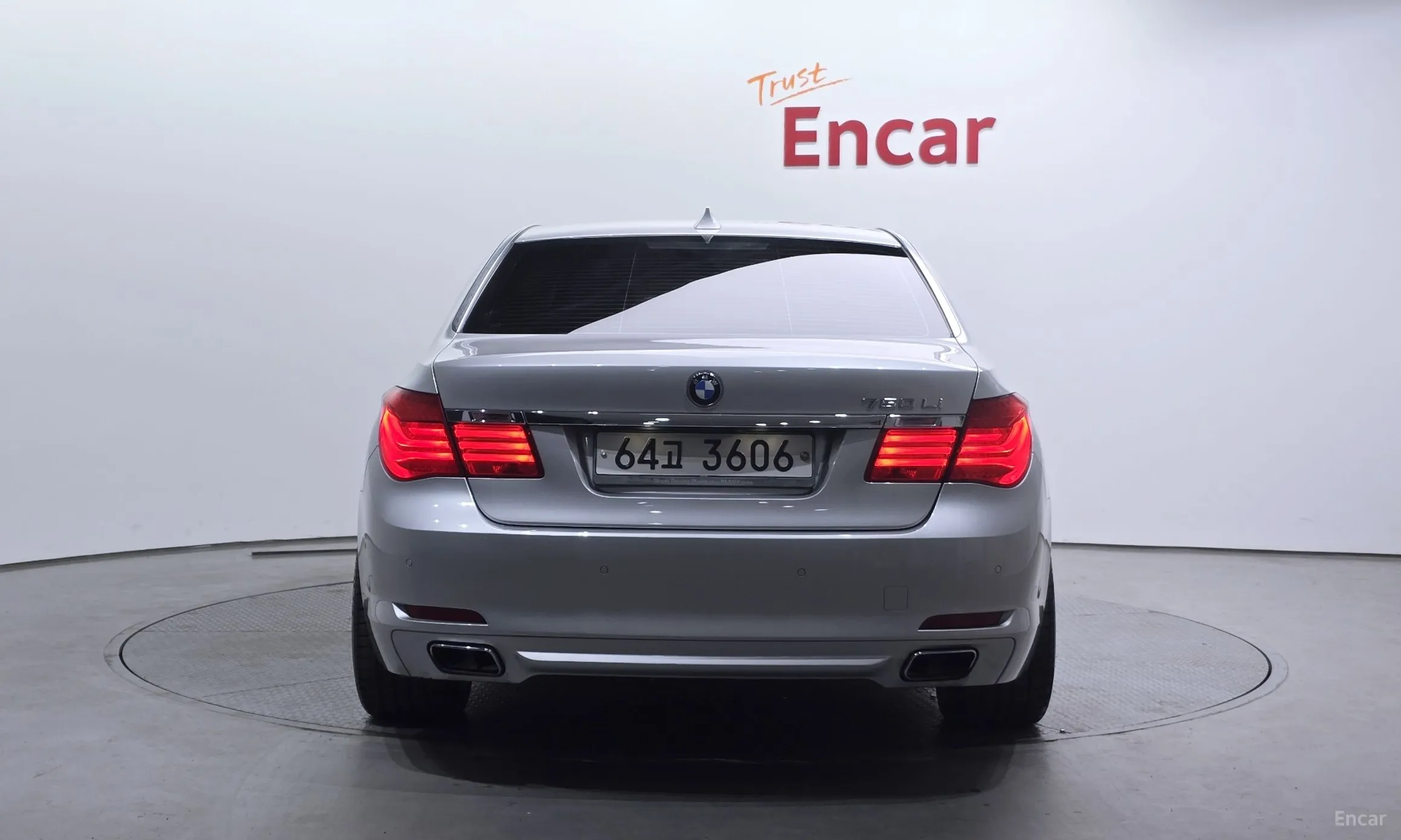 BMW 7 Series (F01) превью 3