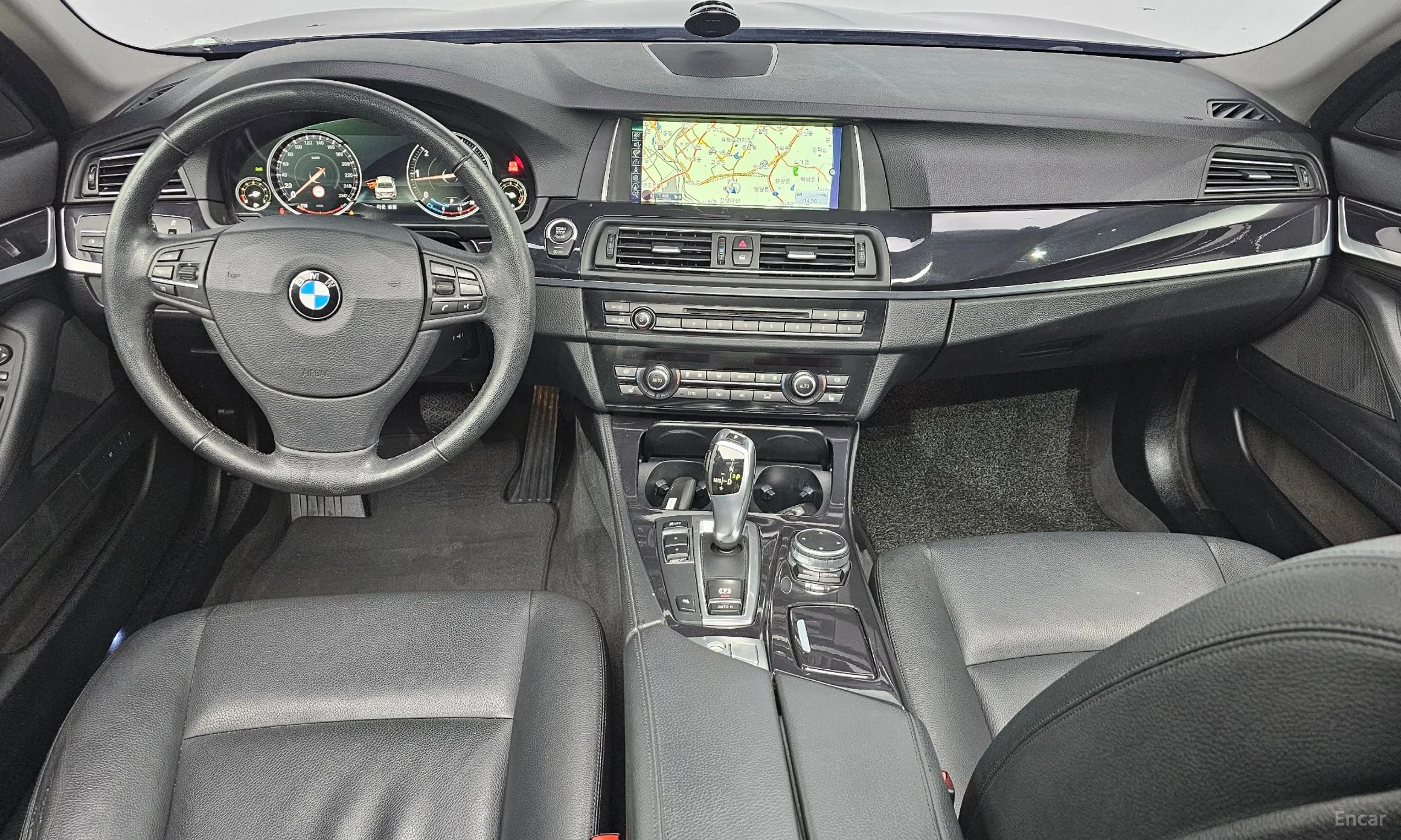 BMW 5 Series (F10) превью 4