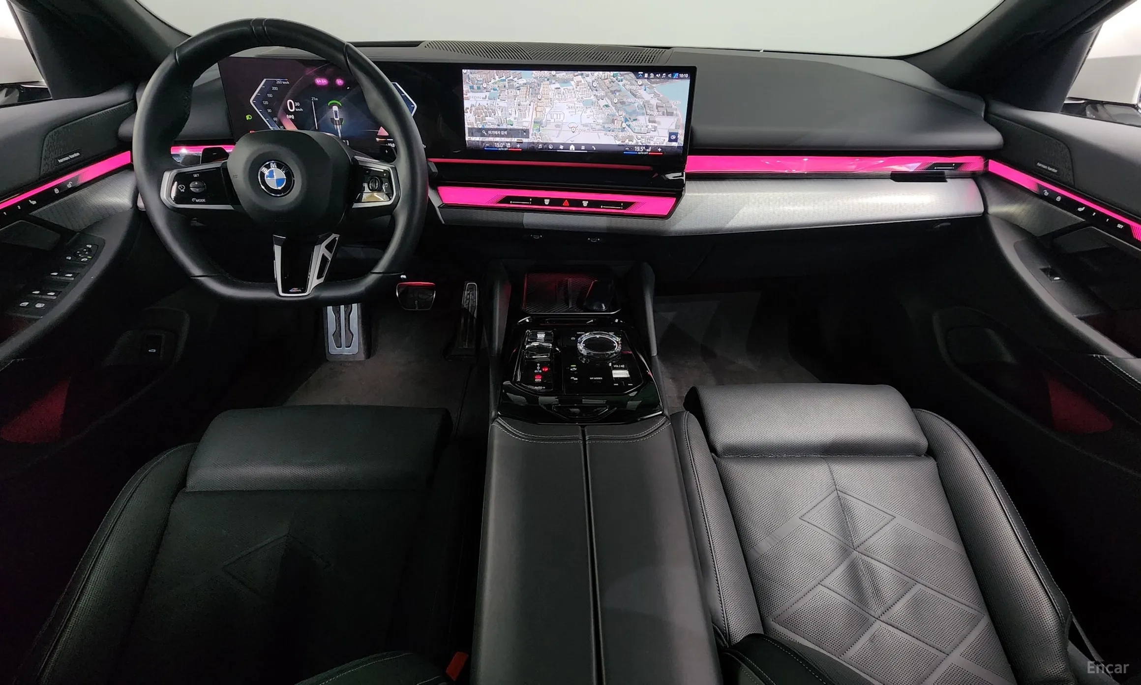 BMW 5 Series (G60) превью 4