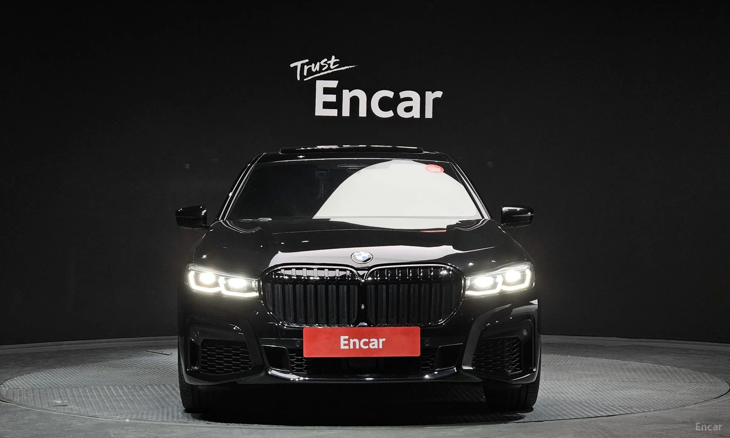 BMW 7 Series (G11) превью 2