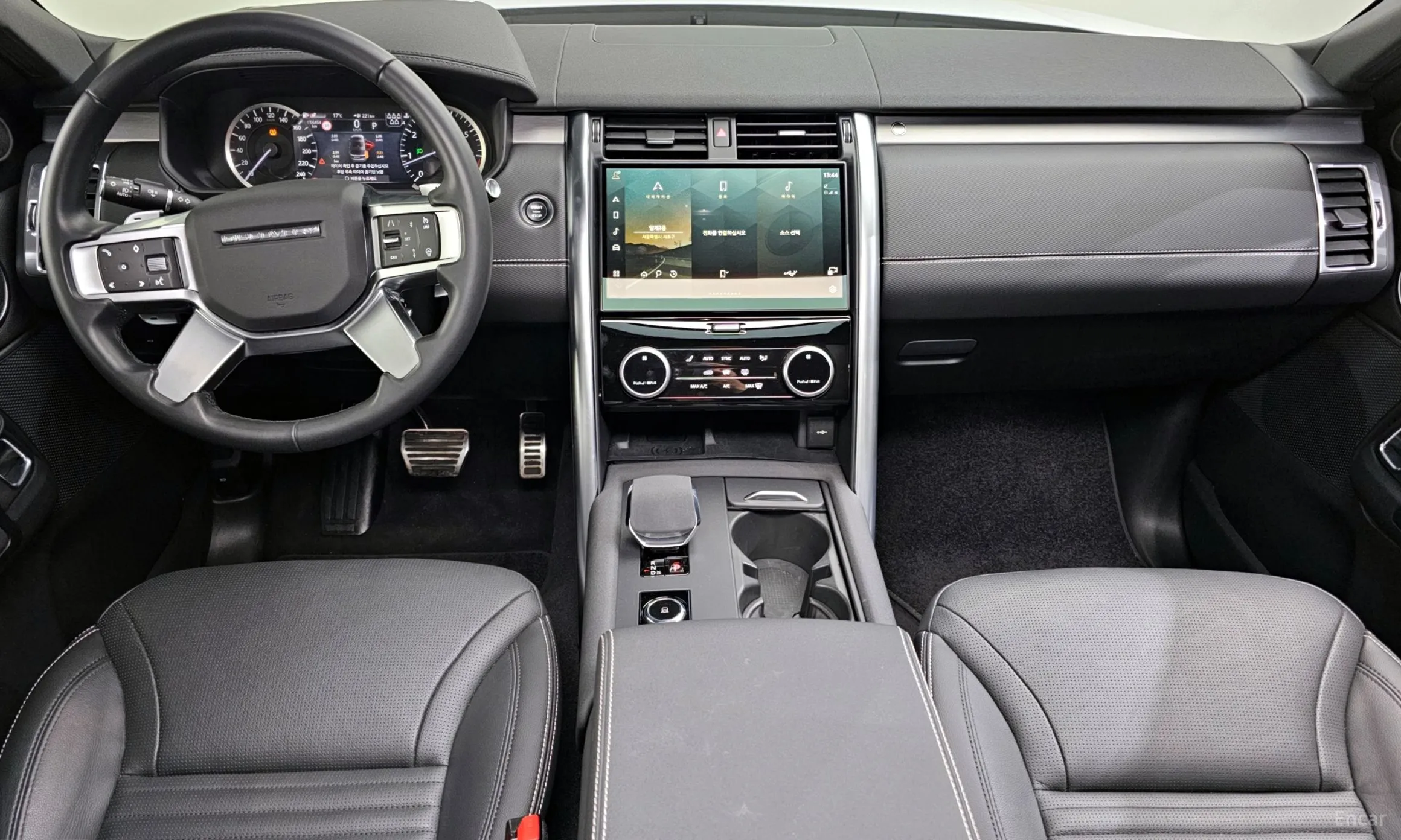 Land Rover Discovery 5 превью 4