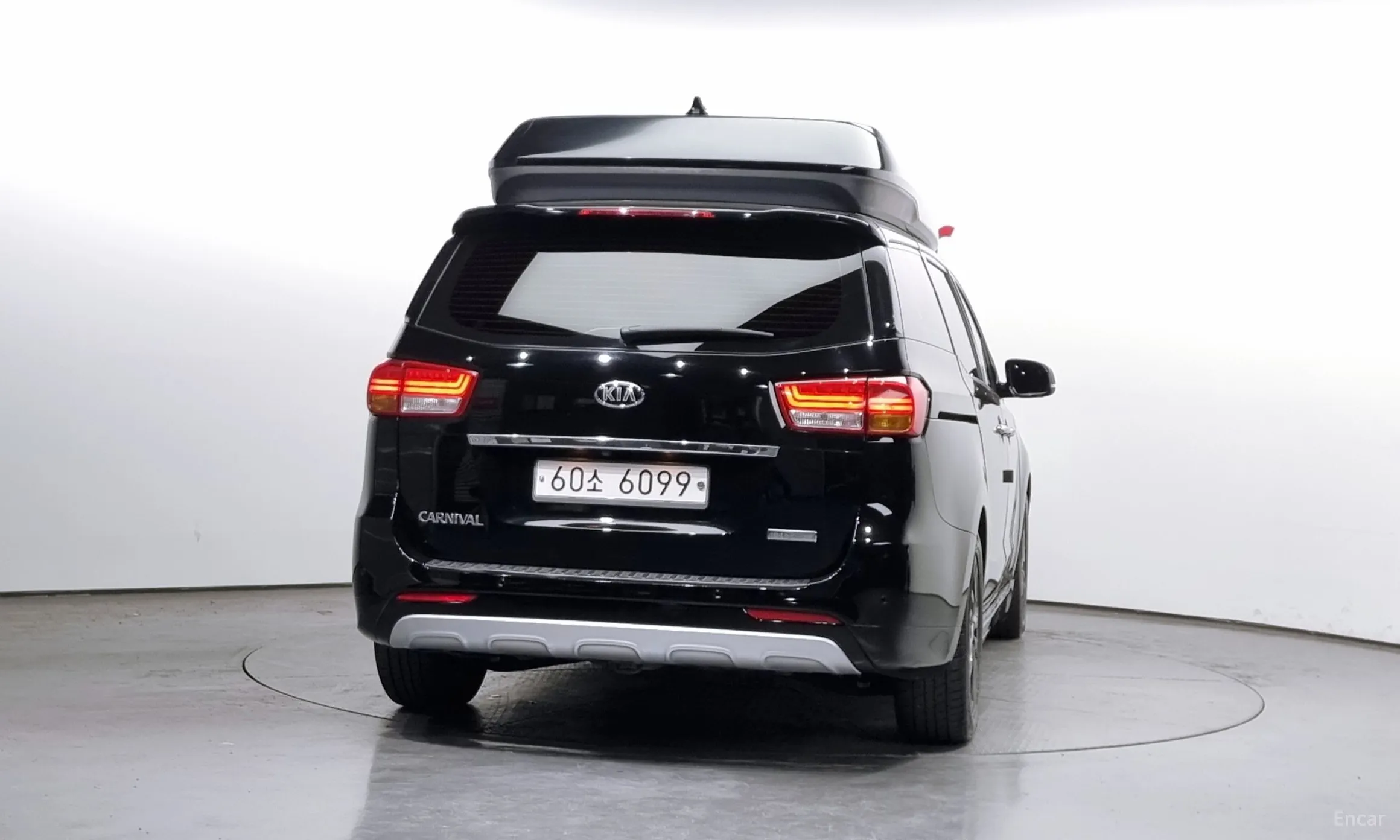 Kia Carnival превью 3