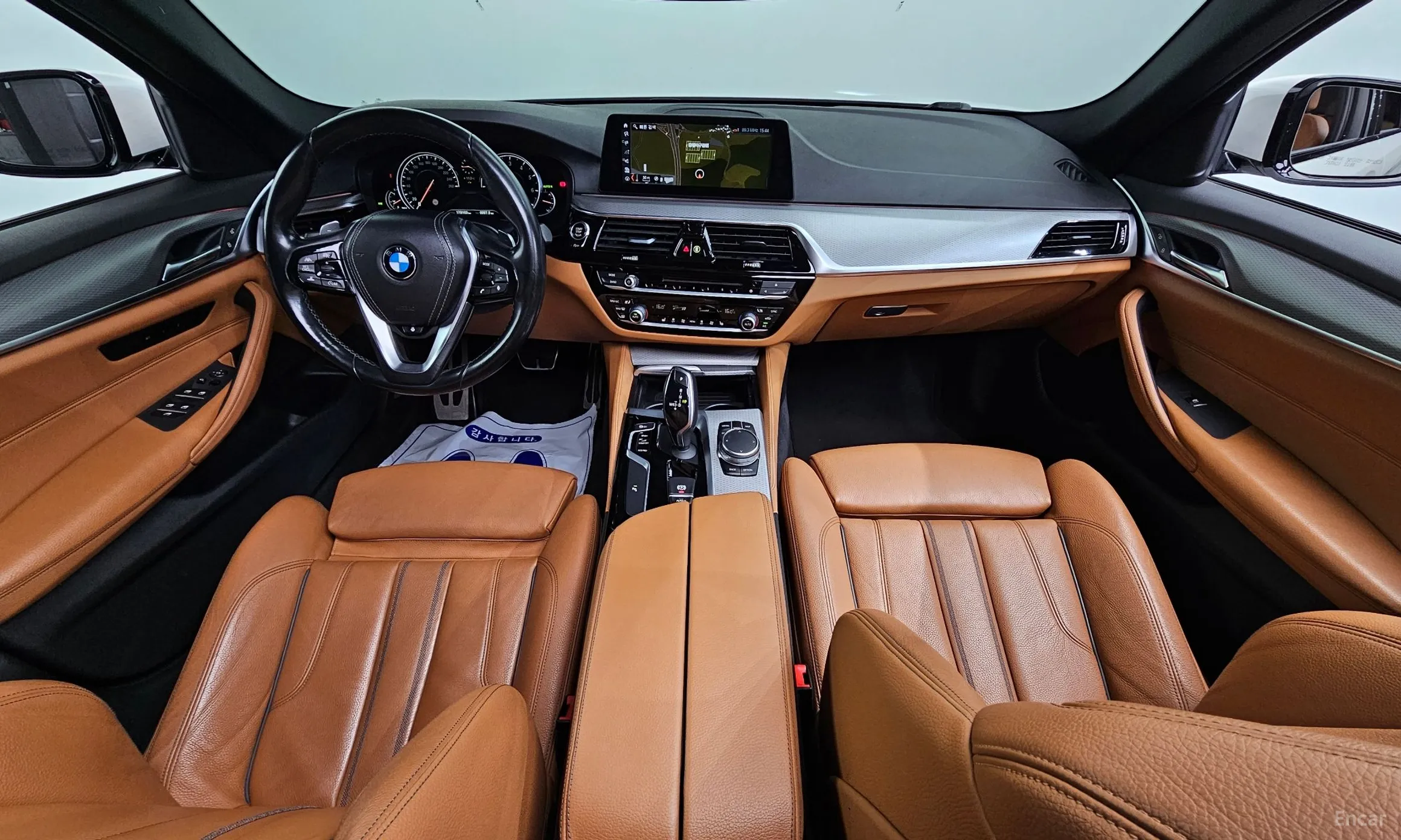 BMW 5 Series (G30) превью 4