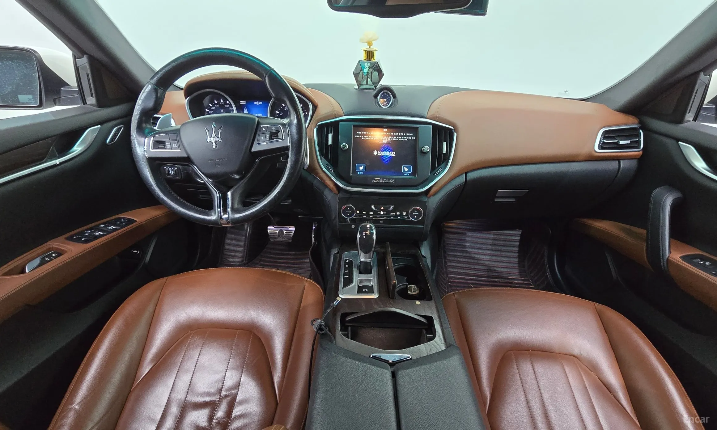 Maserati Ghibli превью 7