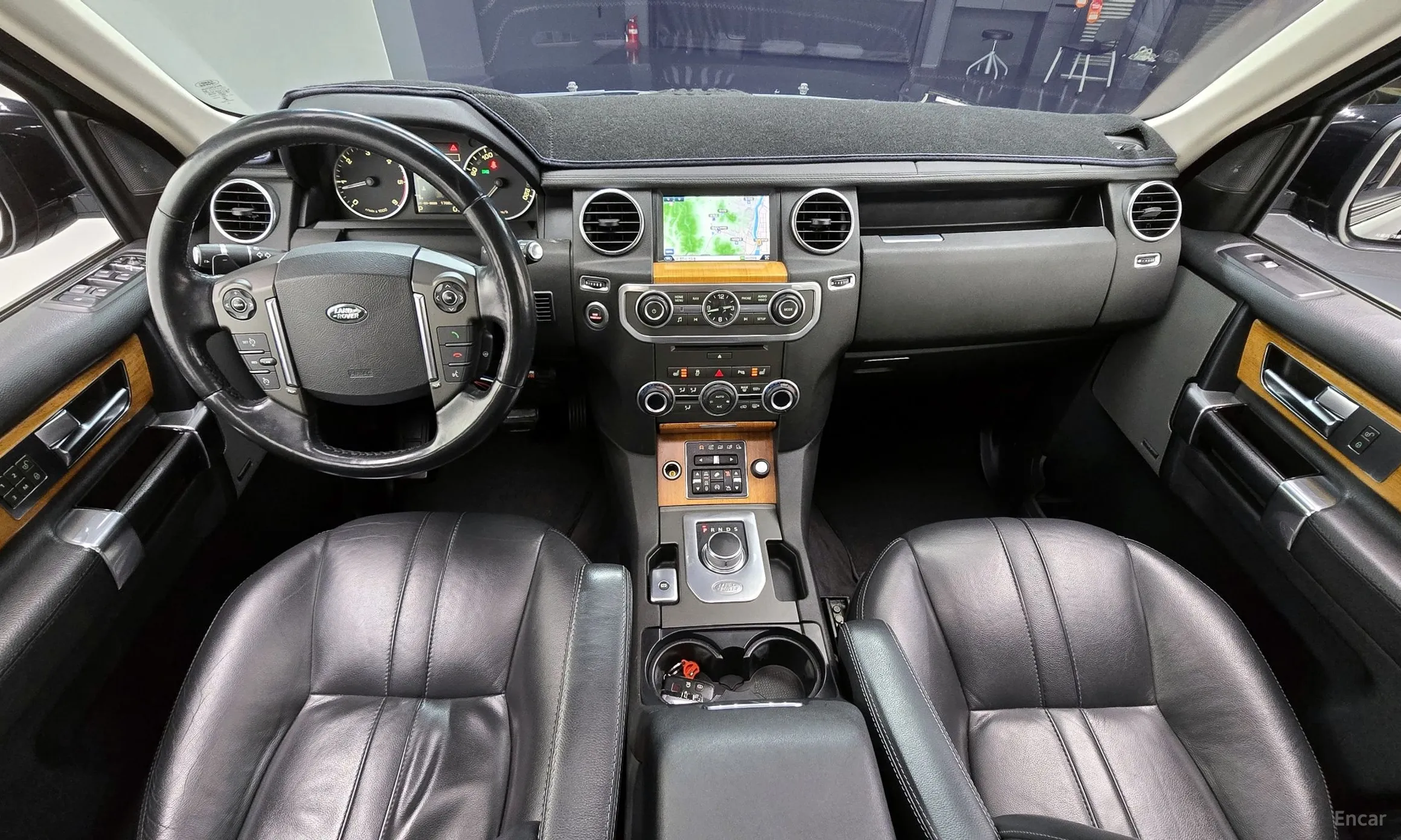 Land Rover Discovery 4 превью 4