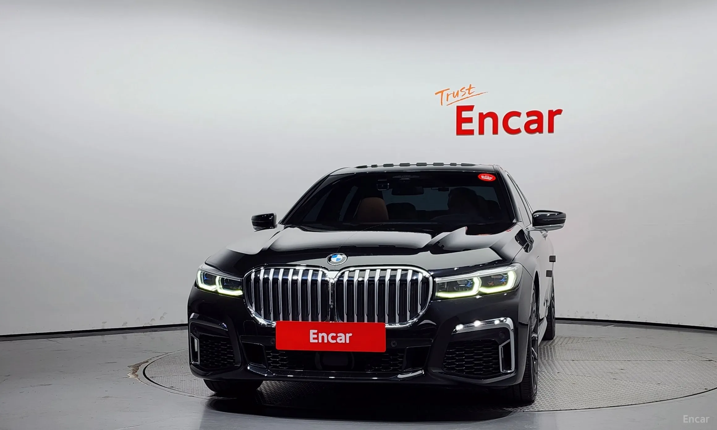 BMW 7 Series (G11) превью 2