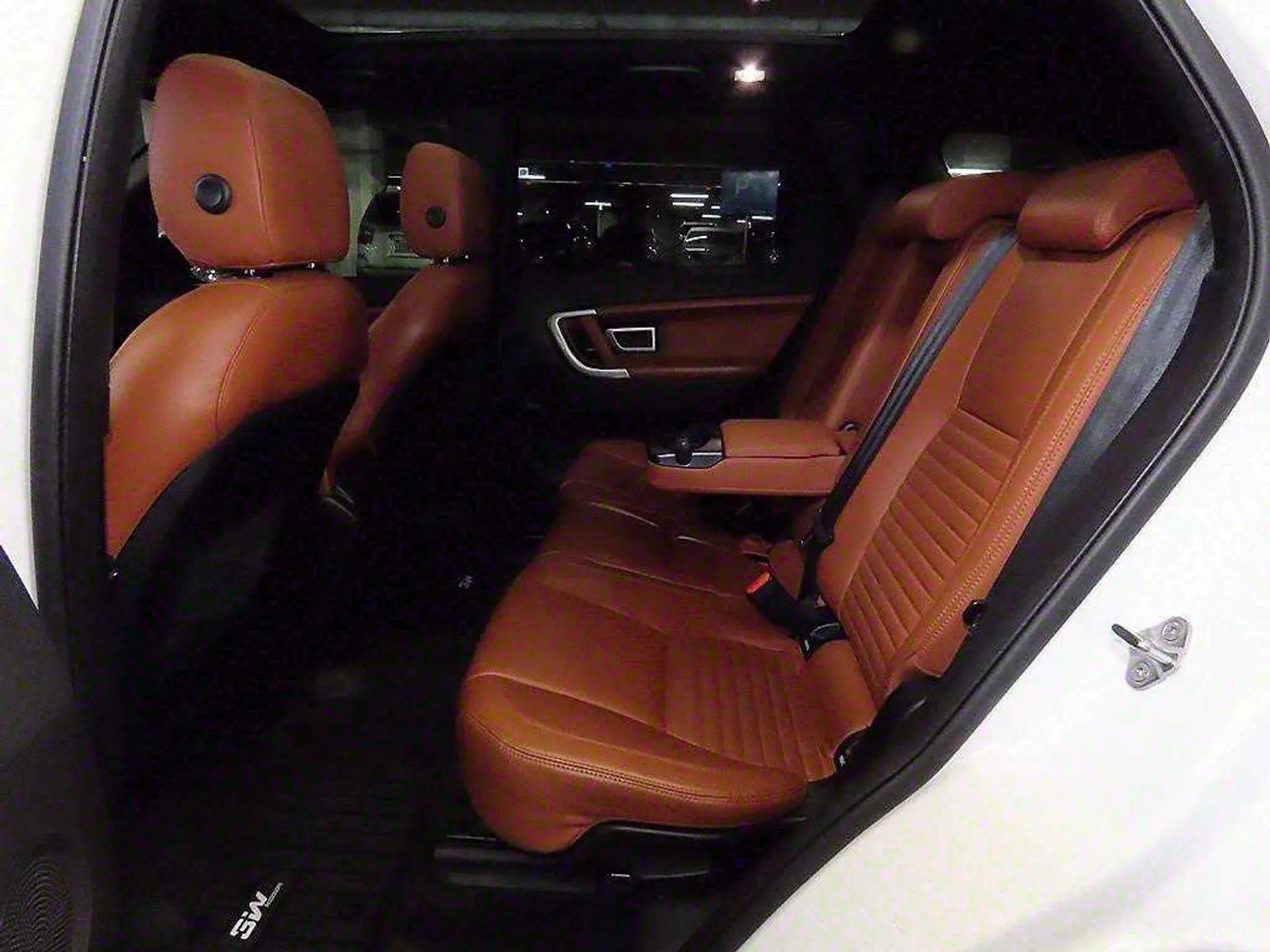 Land Rover Discovery Sports превью 4