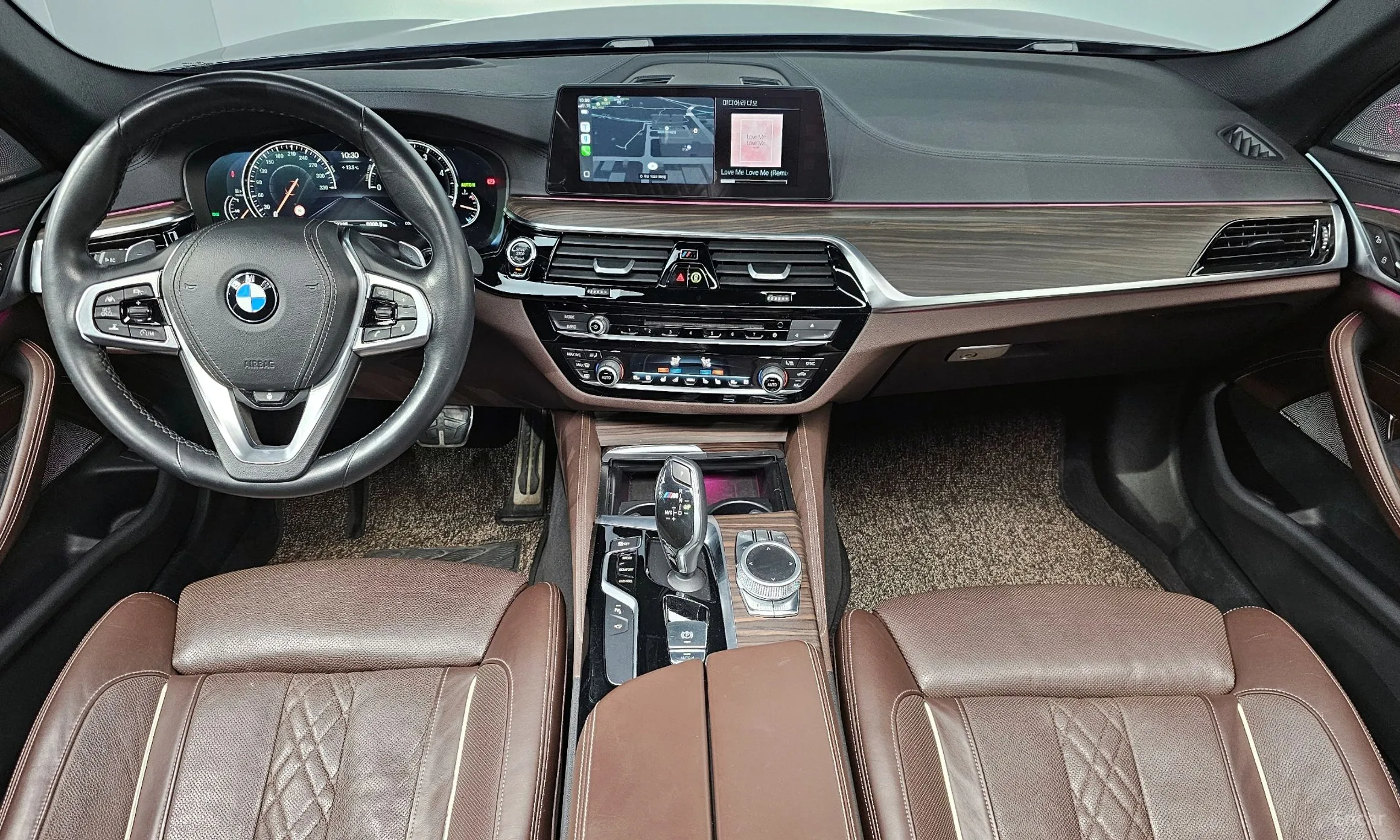 BMW 5 Series (G30) превью 4