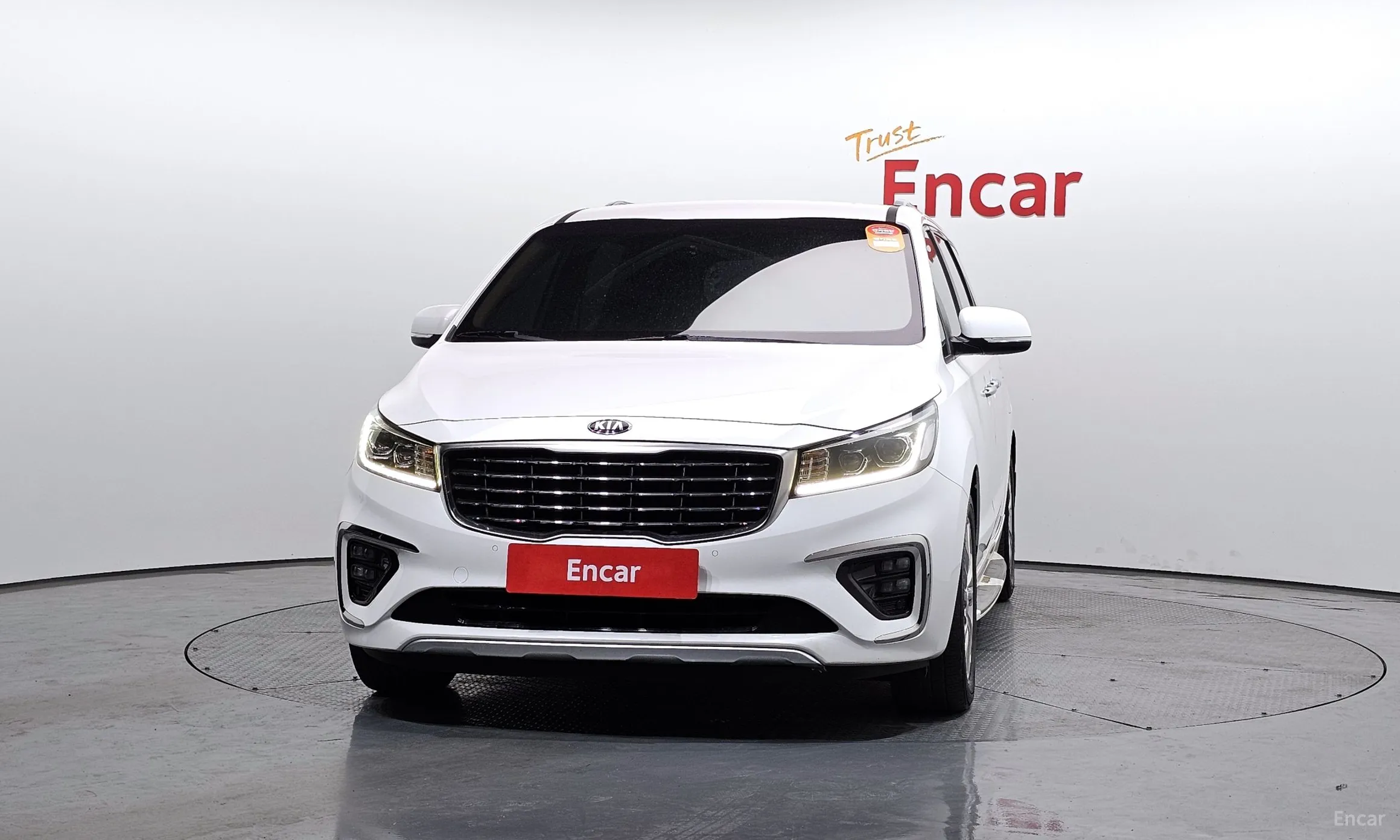 Kia Carnival превью 2