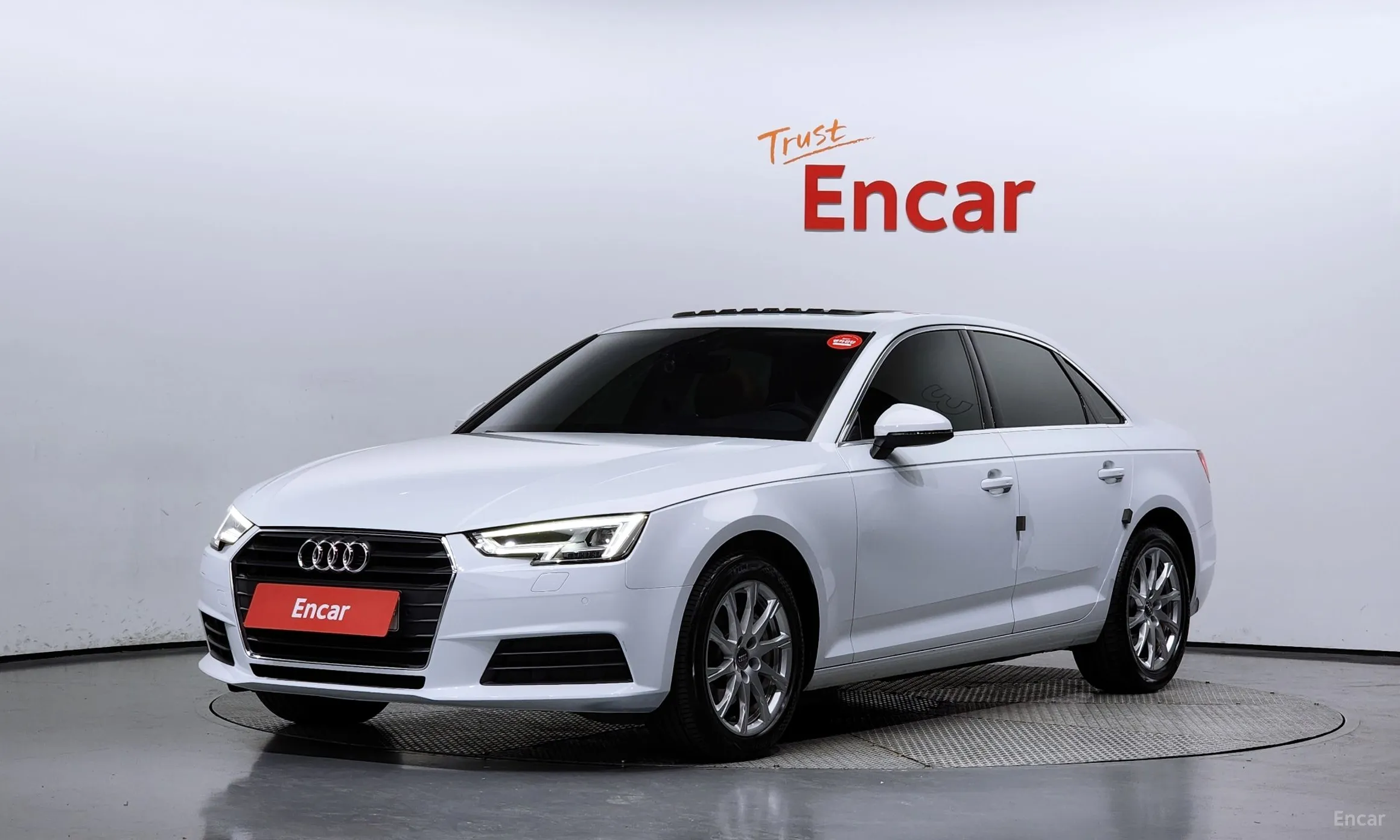 Audi A4 (B9)
