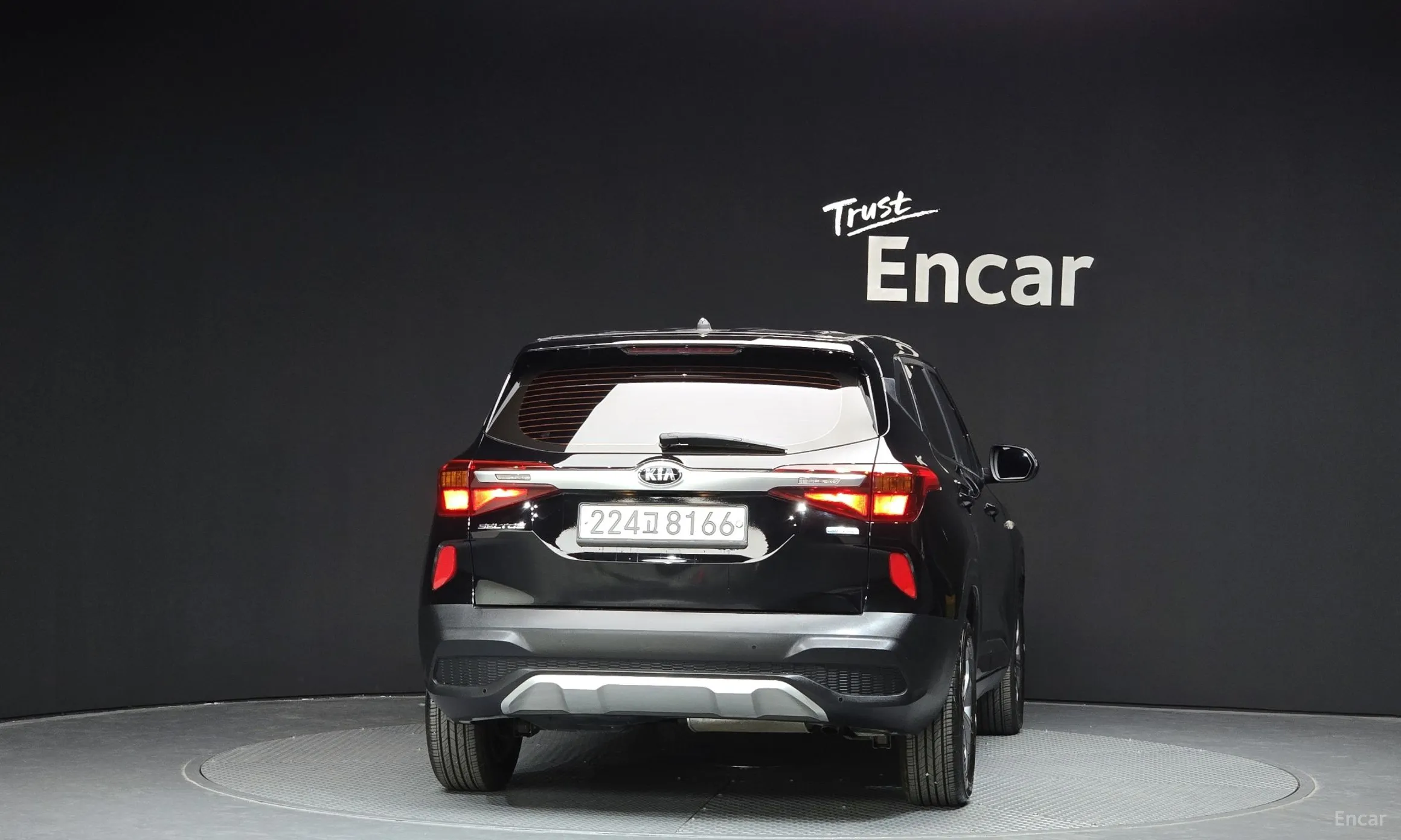Kia Seltos превью 3