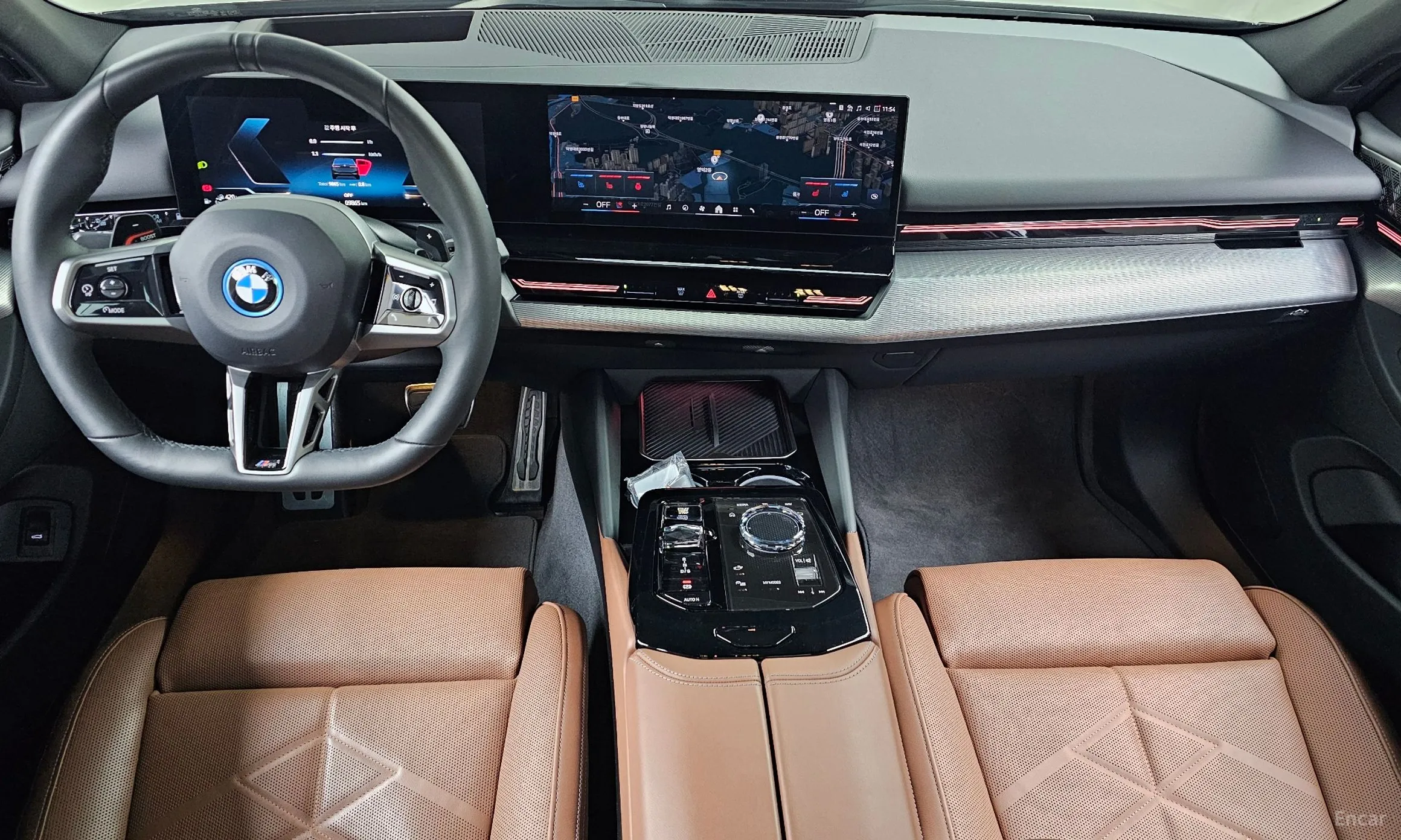 BMW 5 Series (G60) превью 4