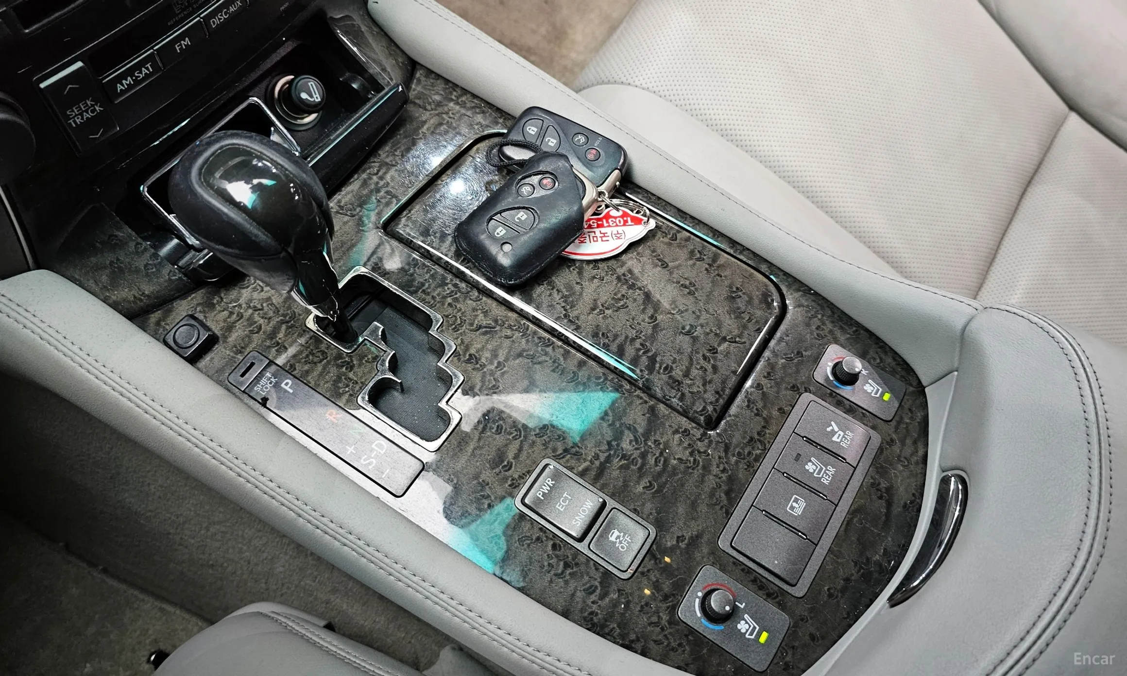 Lexus LS460 превью 9