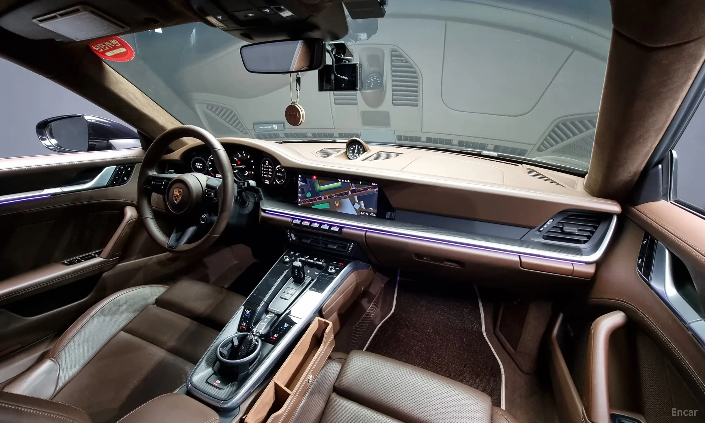 Porsche 911 (992) превью 4