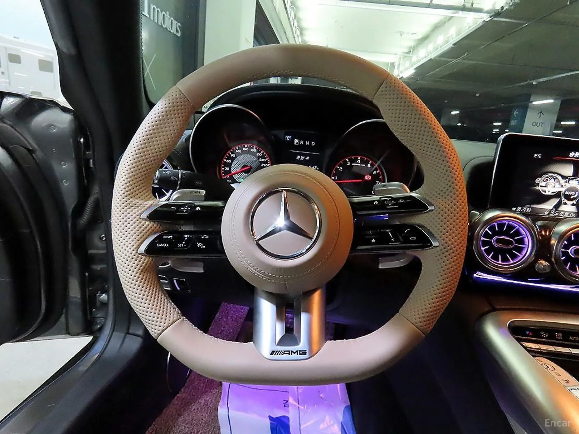 Mercedes Benz AMG GT превью 4