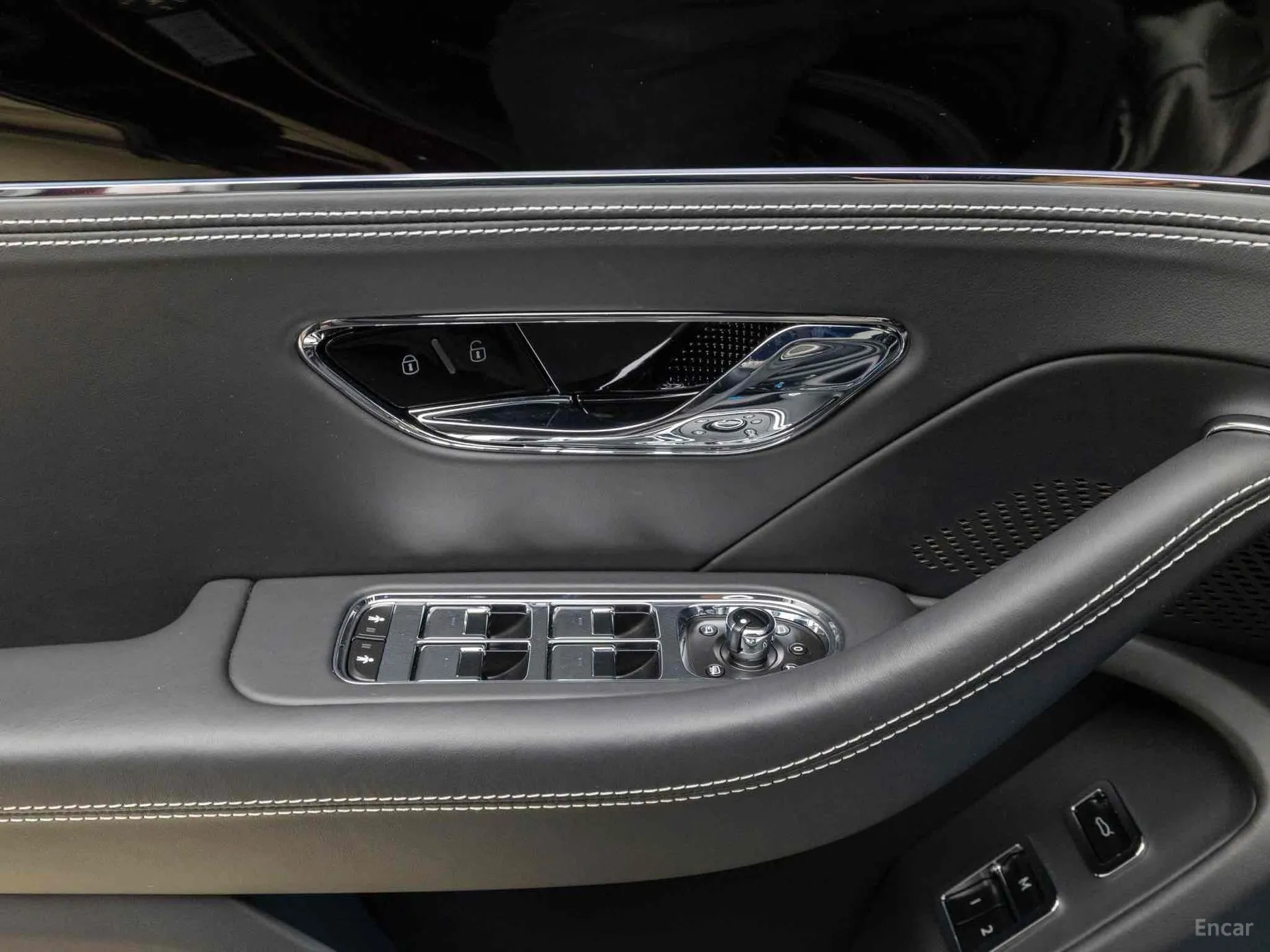 Bentley Flying Spur 3rd Generation превью 14