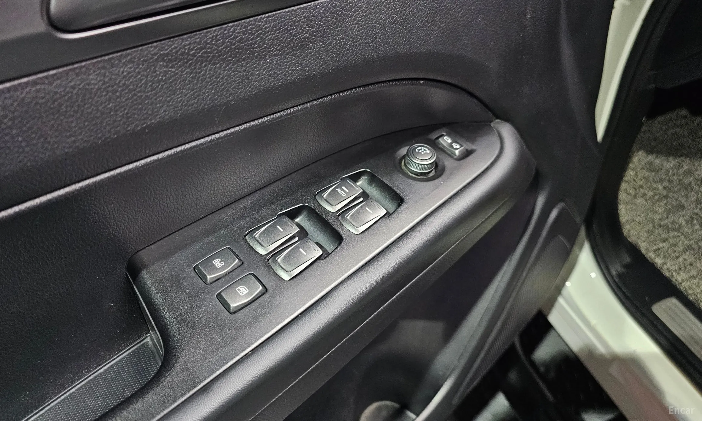 KG Mobility (SsangYong) Rexton Sports Khan превью 17