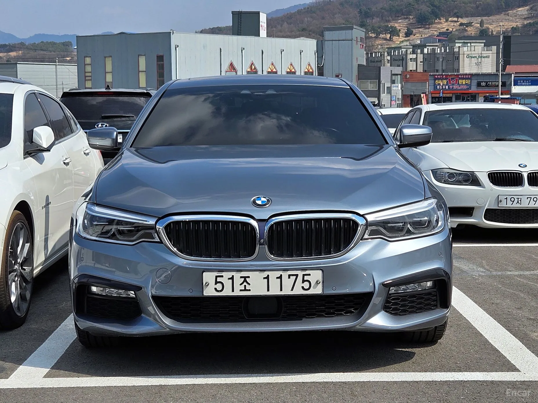 BMW 5 Series (G30) превью 2