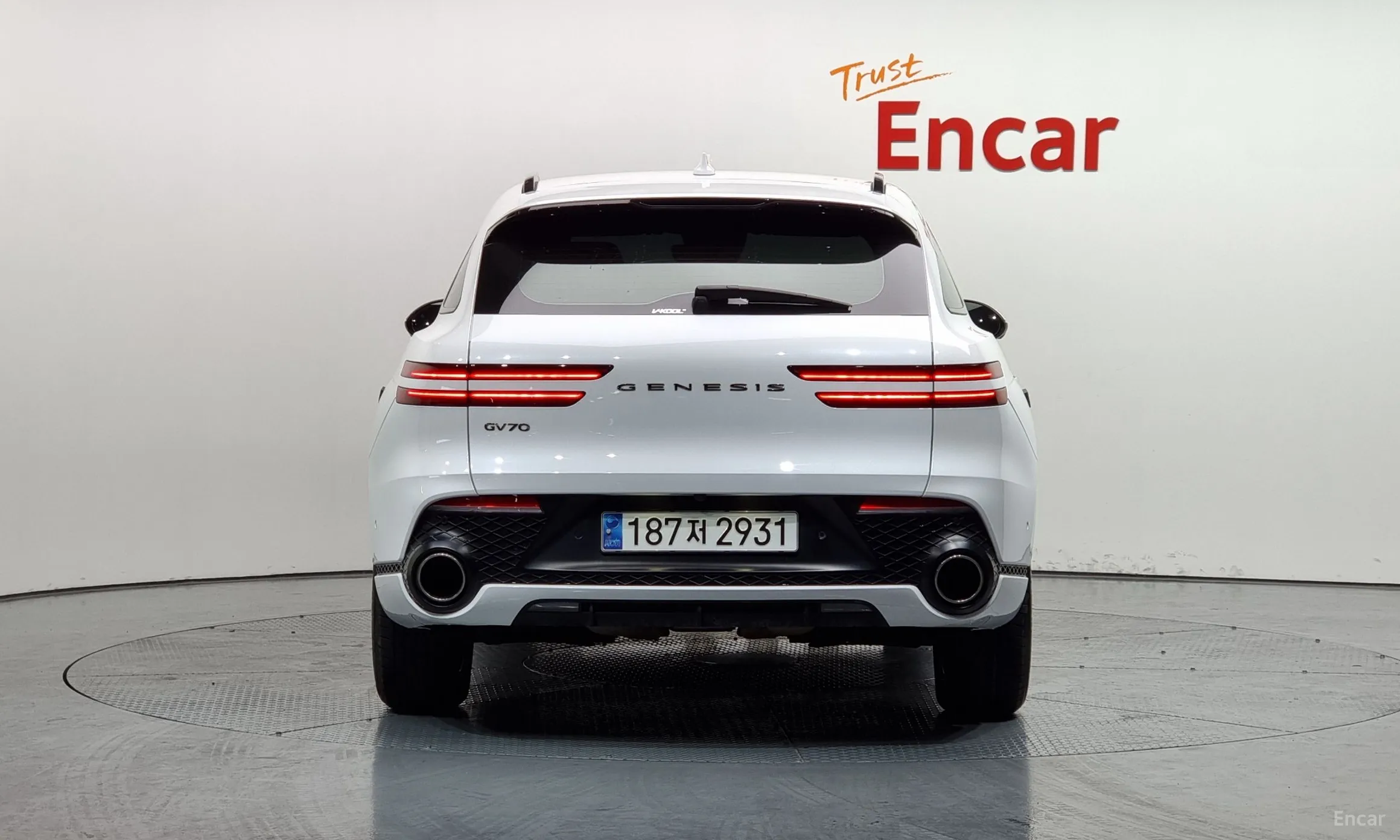 Genesis GV70 превью 3