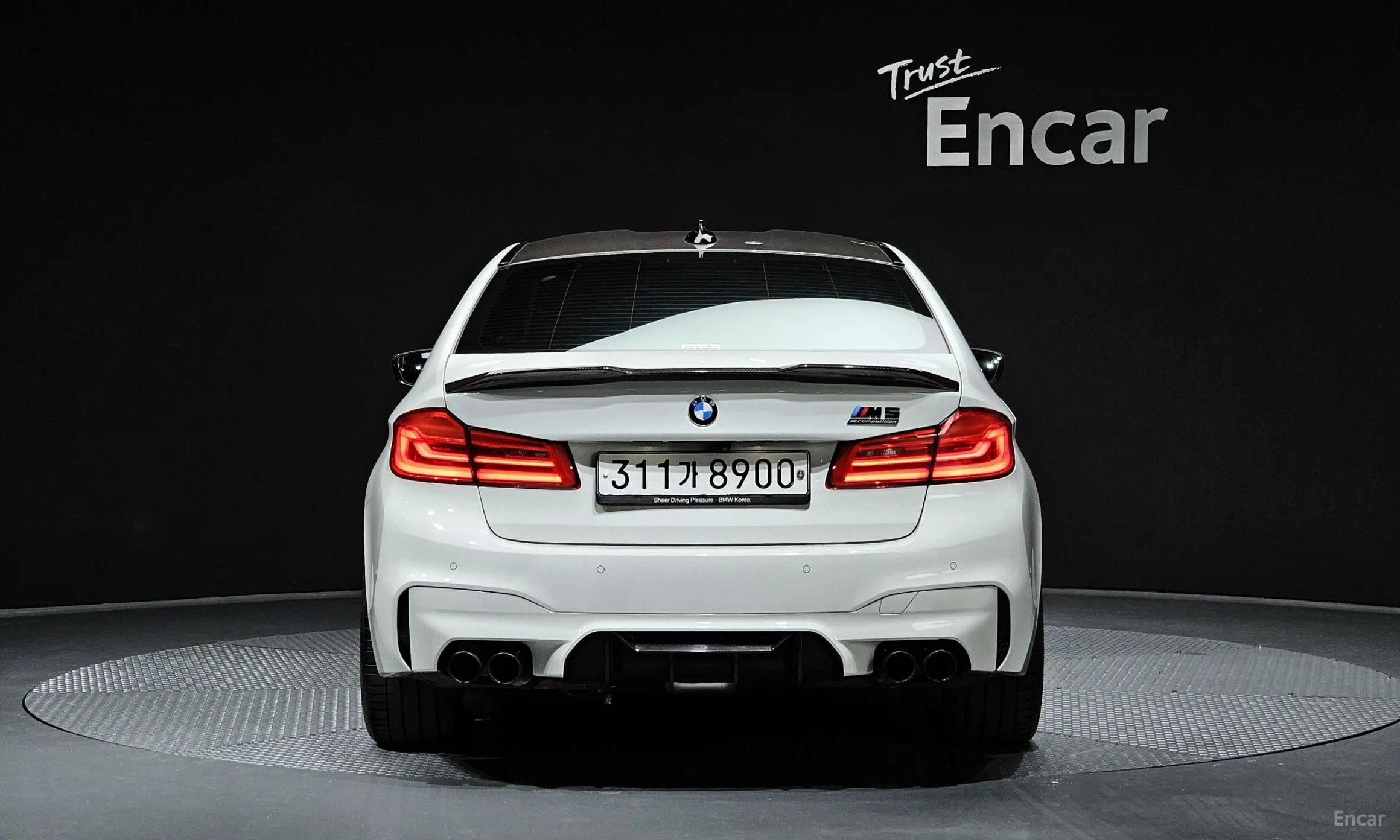 BMW M5 (F90) превью 3