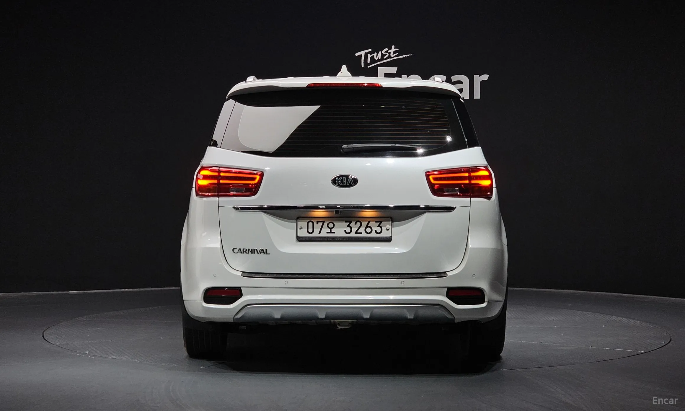 Kia Carnival превью 3