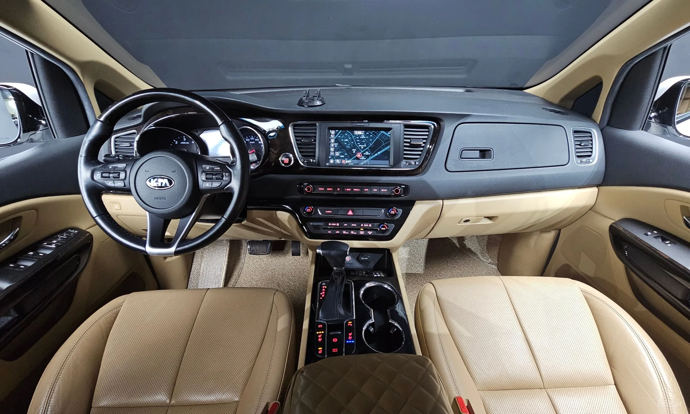 Kia Carnival превью 4