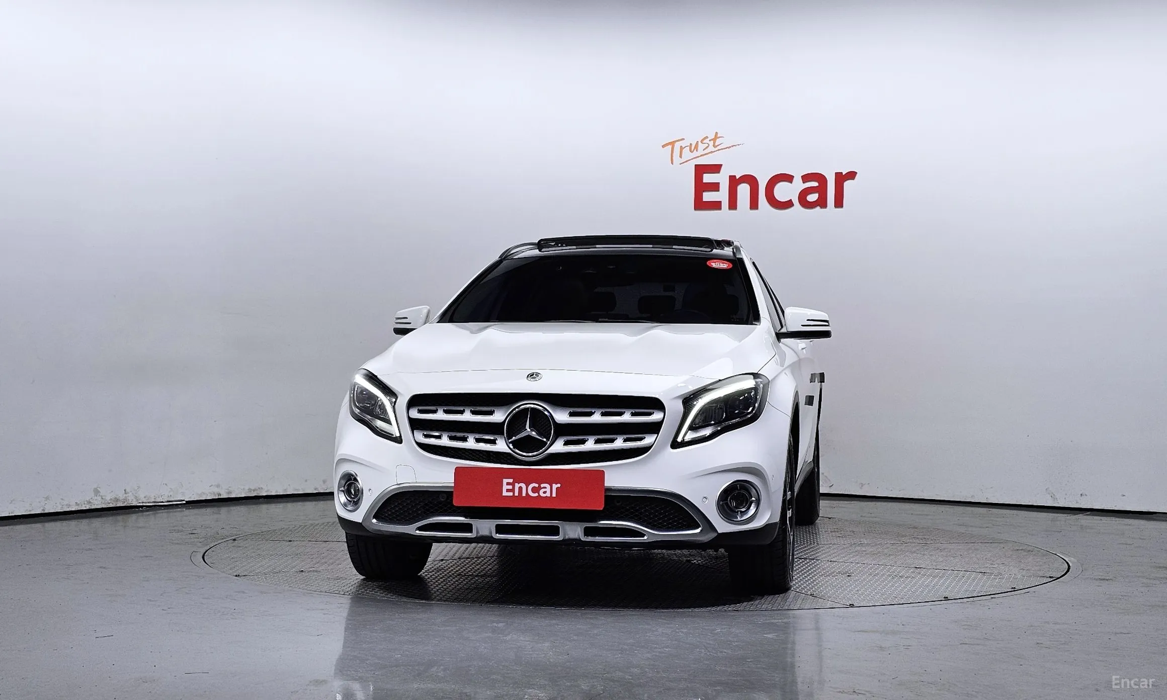 Mercedes Benz GLA-Class X156