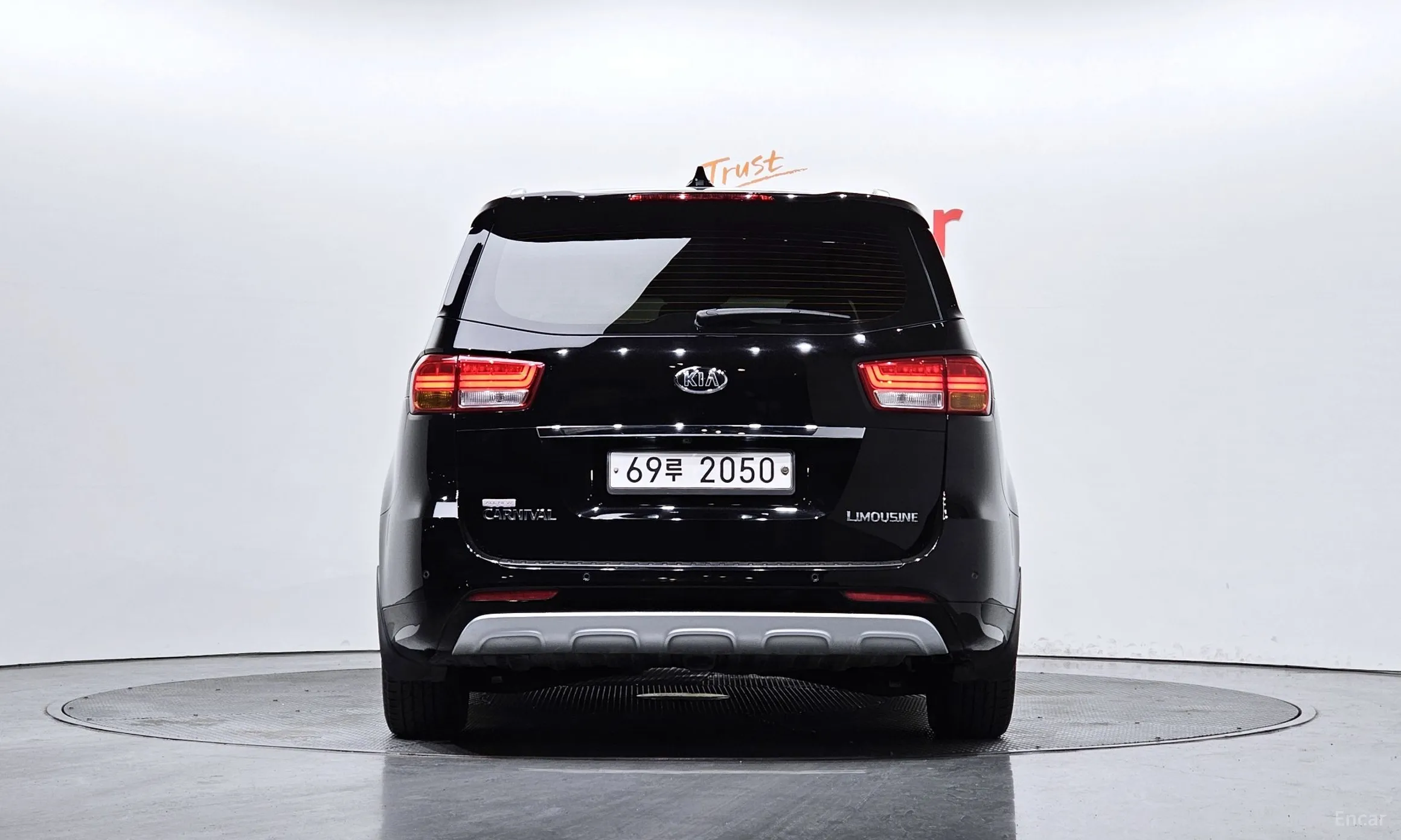 Kia Carnival превью 3