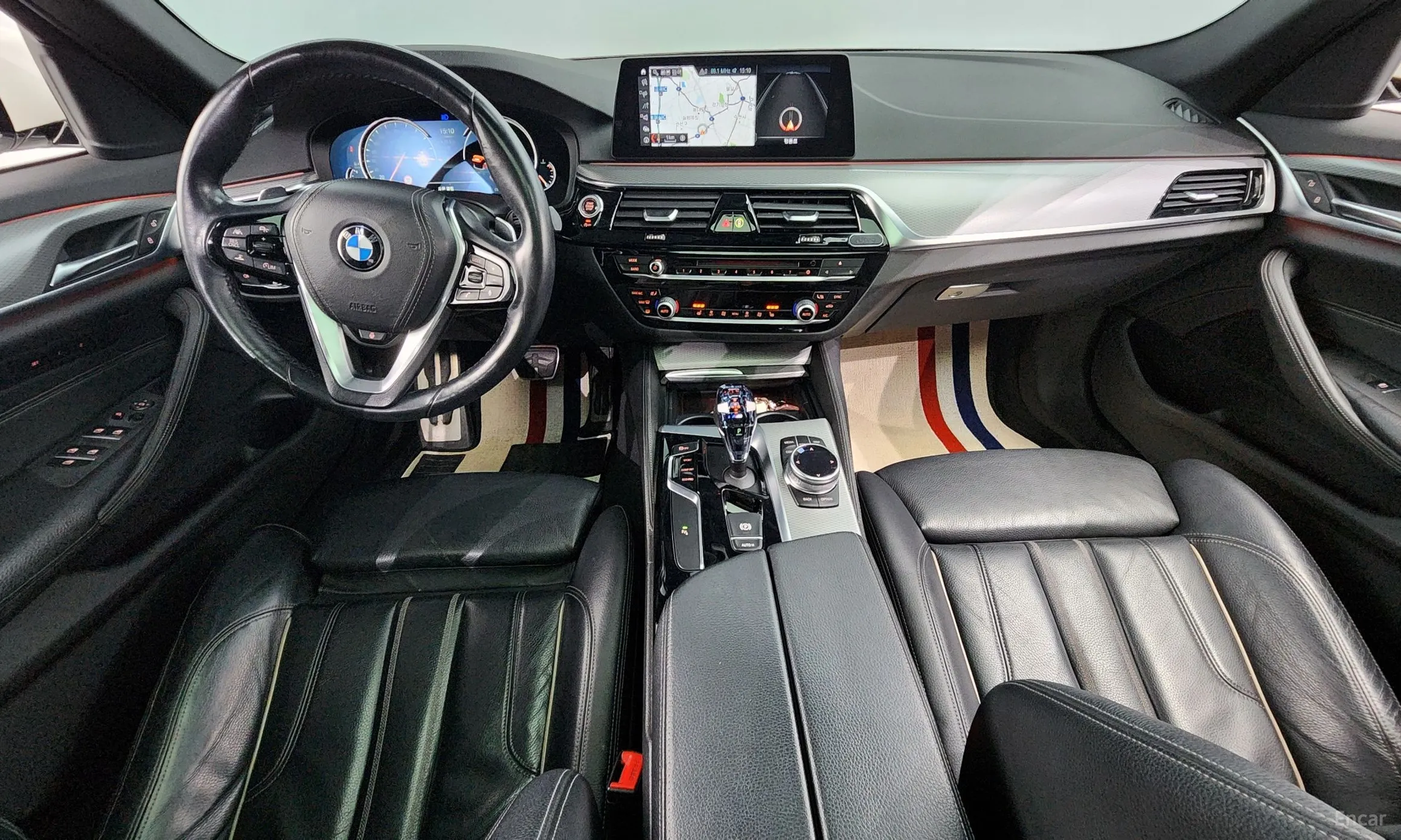BMW 5 Series (G30) превью 4