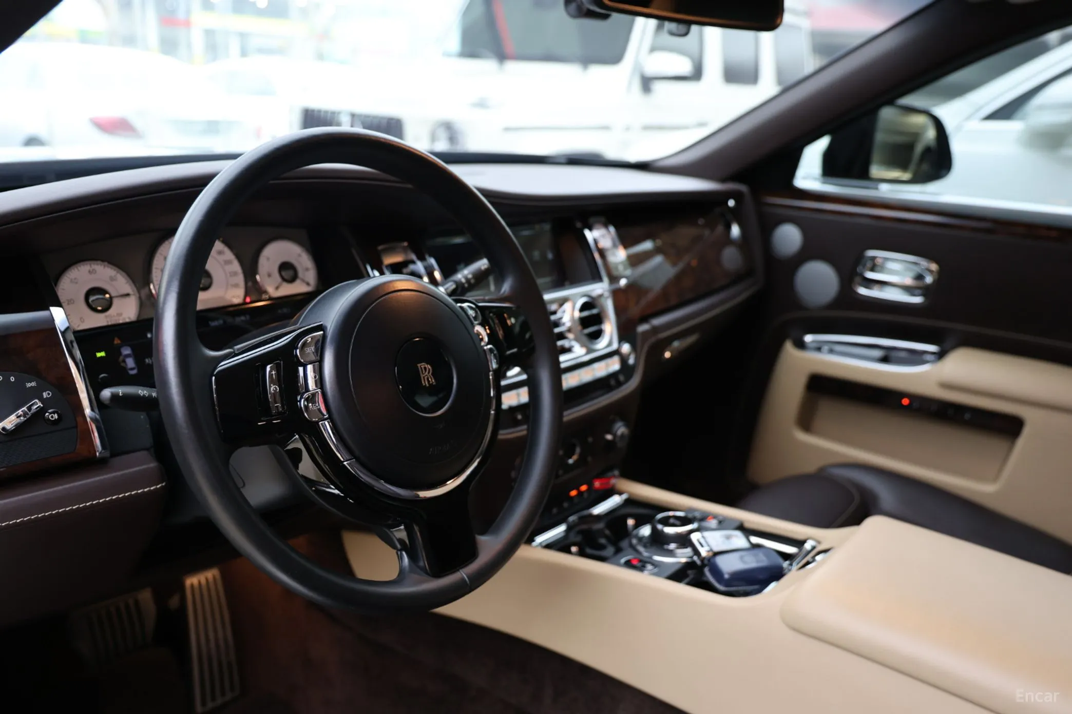 Rolls-Royce Ghost превью 11