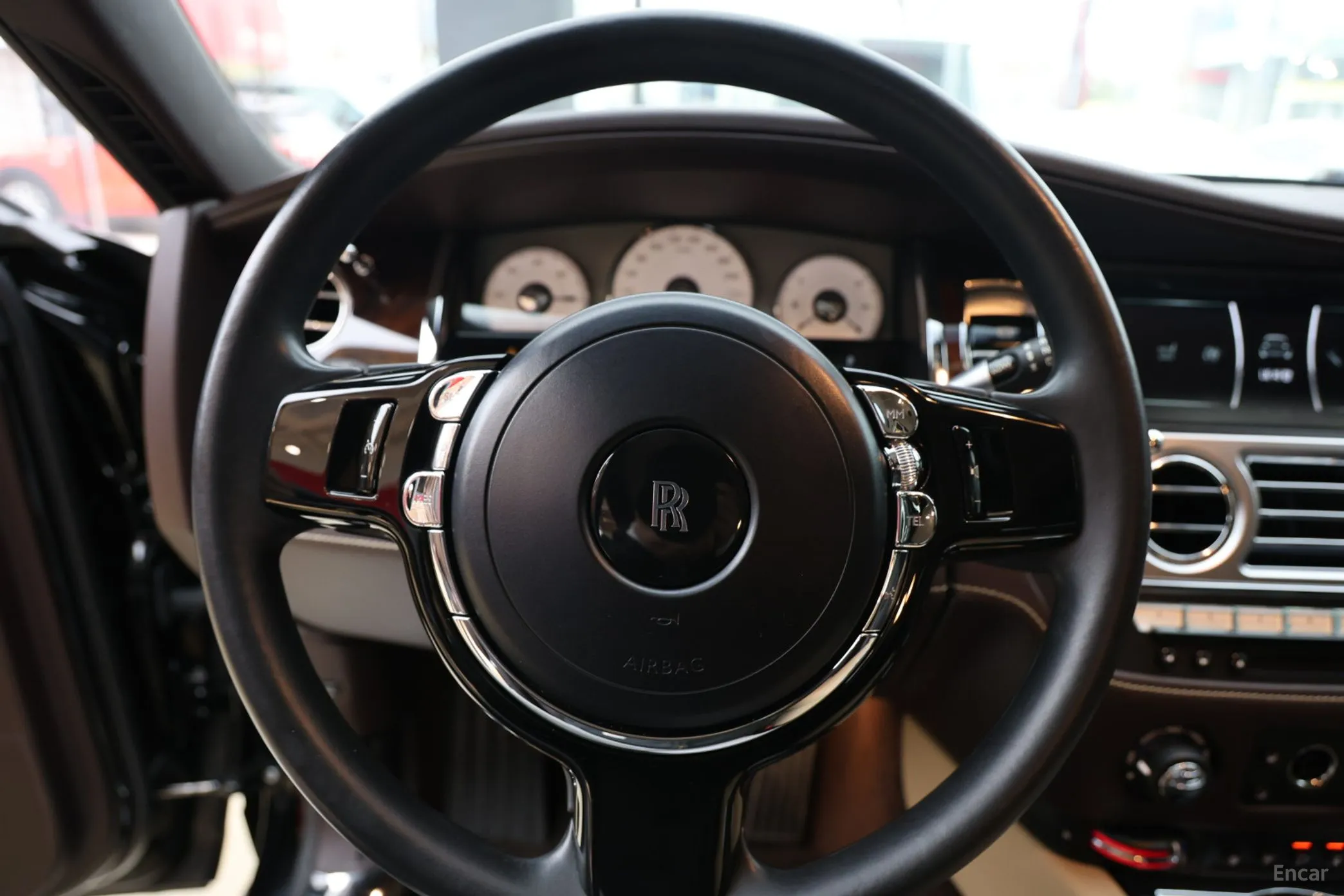 Rolls-Royce Ghost превью 12