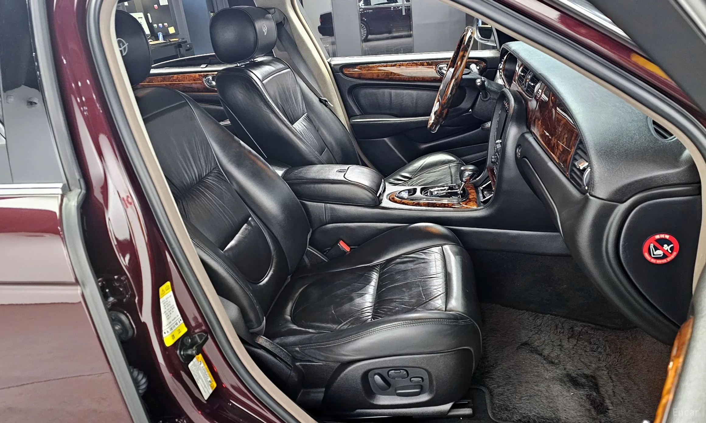 Jaguar New XJ превью 10