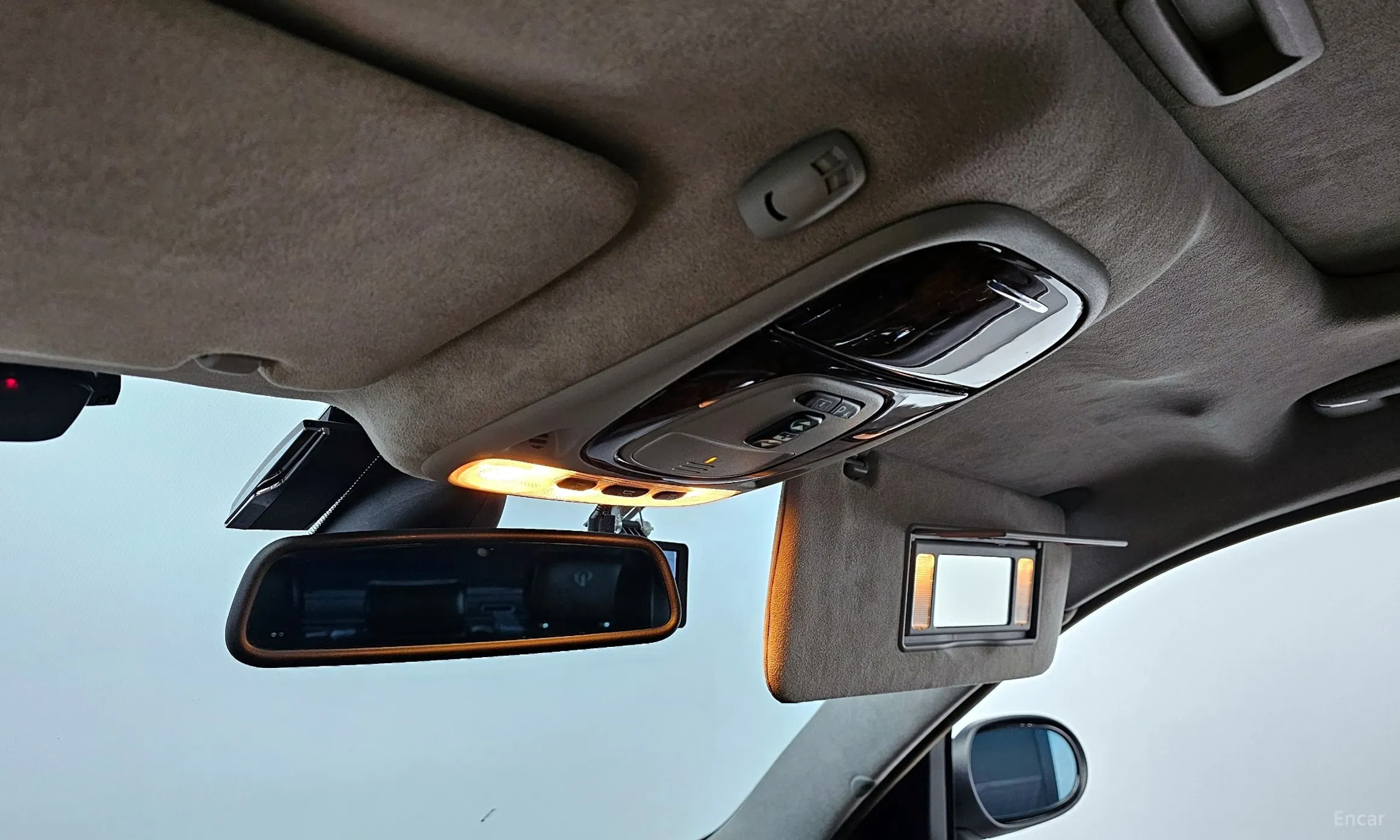 Jaguar New XJ превью 15