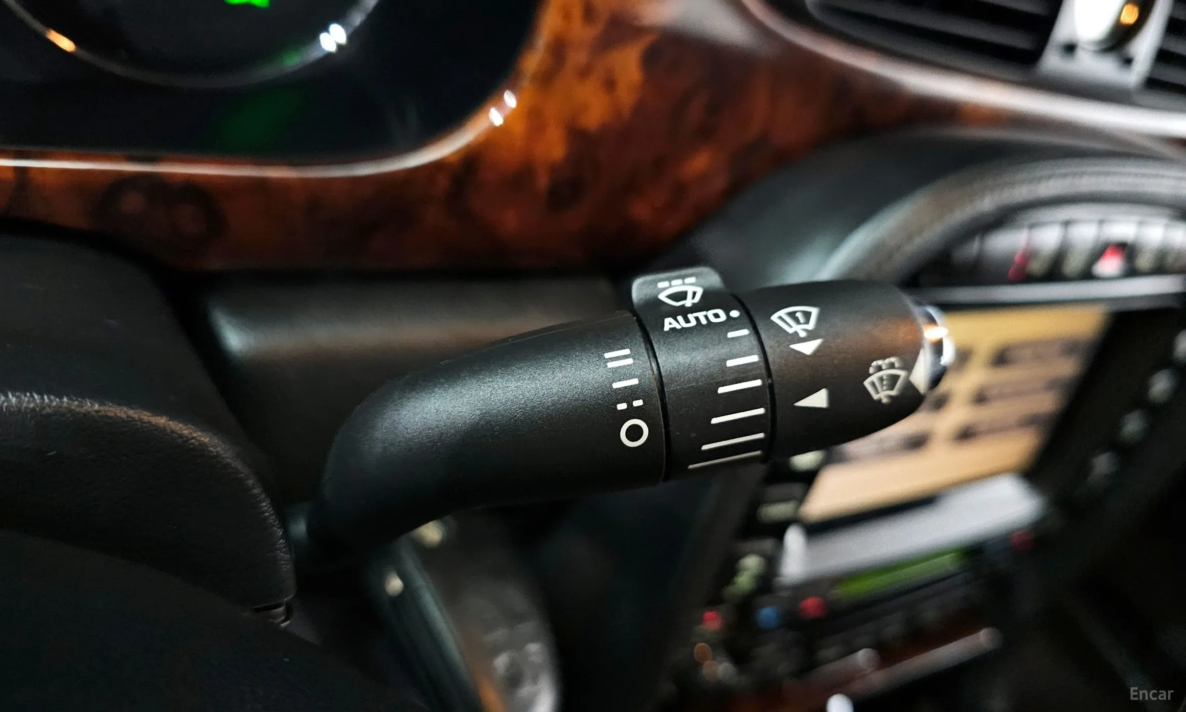 Jaguar New XJ превью 17