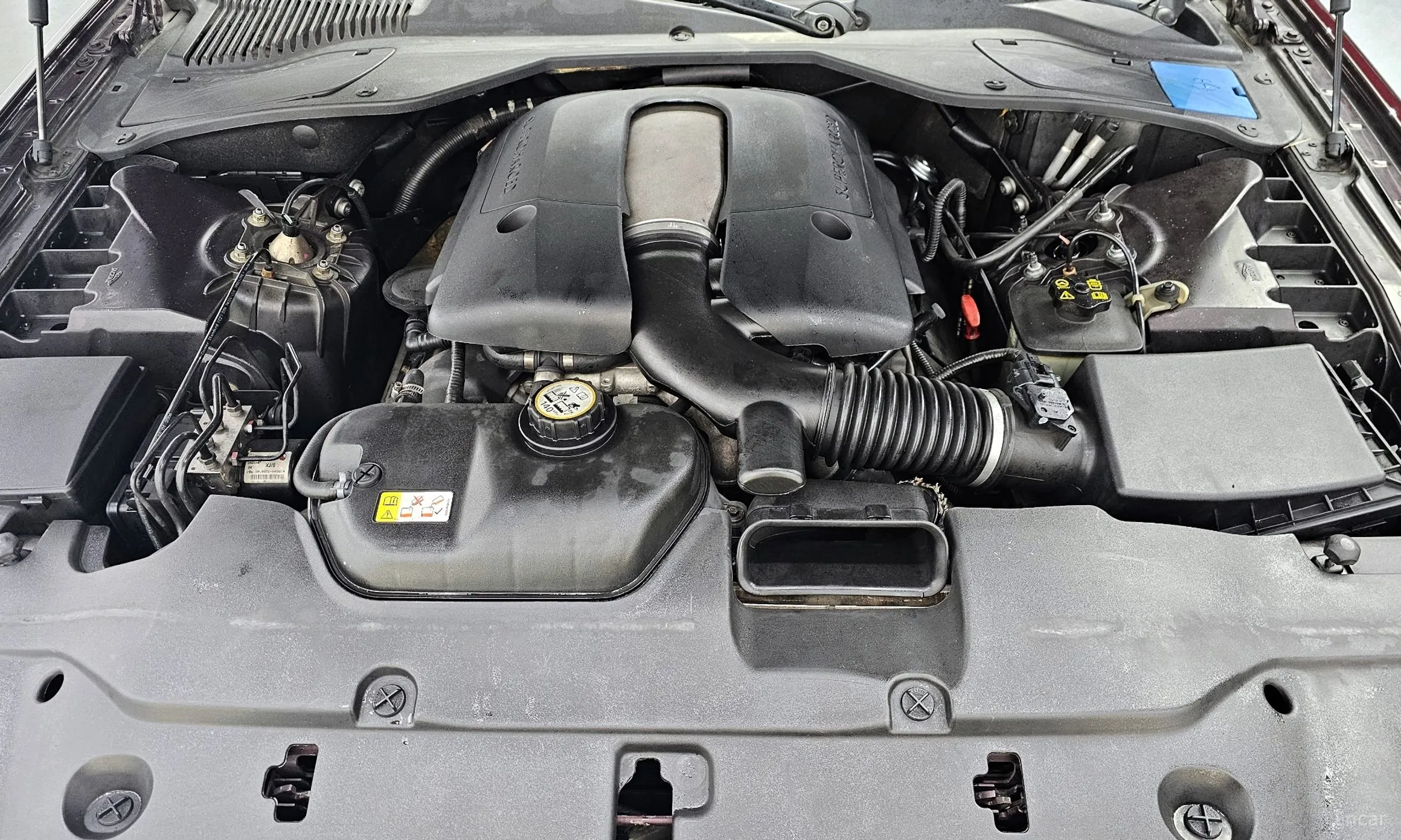 Jaguar New XJ превью 6