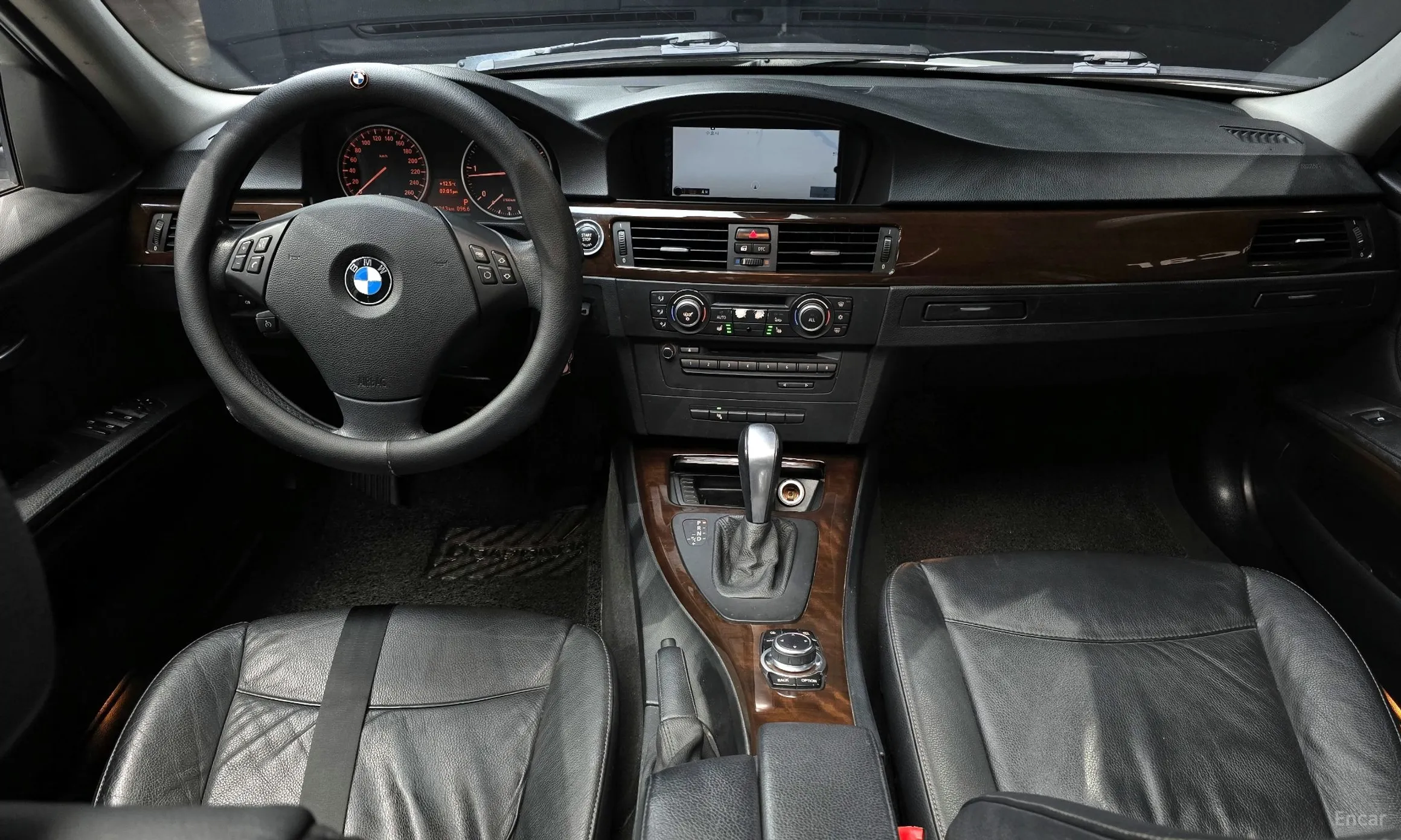 BMW 3 Series (E90) превью 4