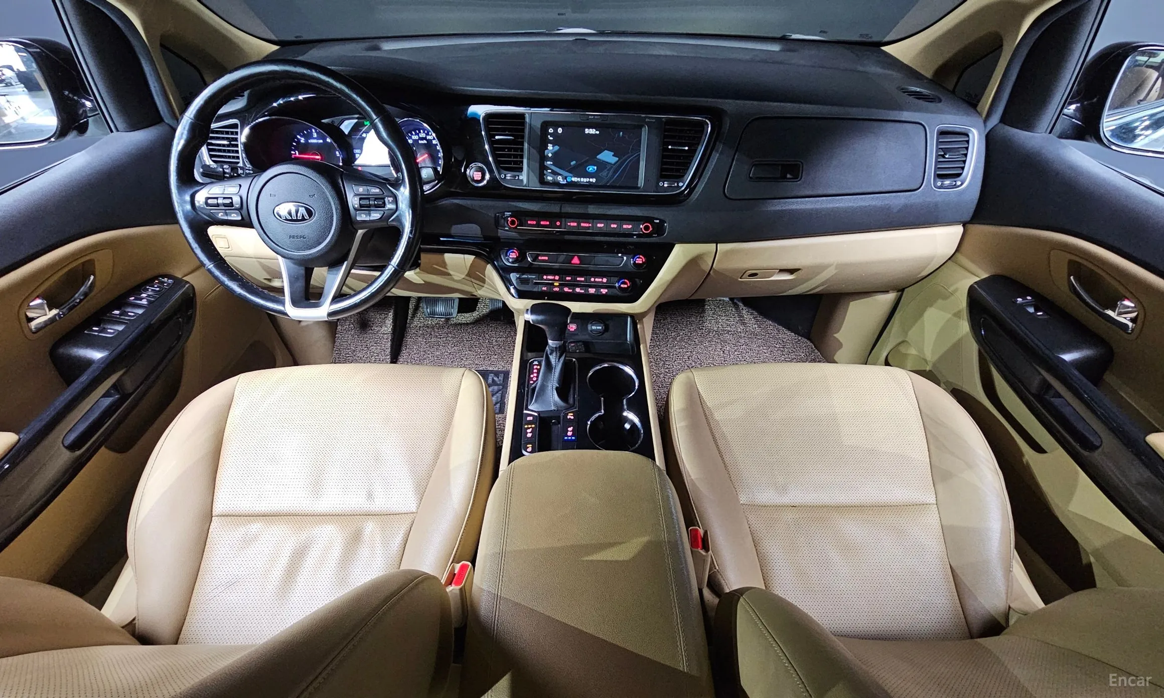 Kia Carnival превью 4