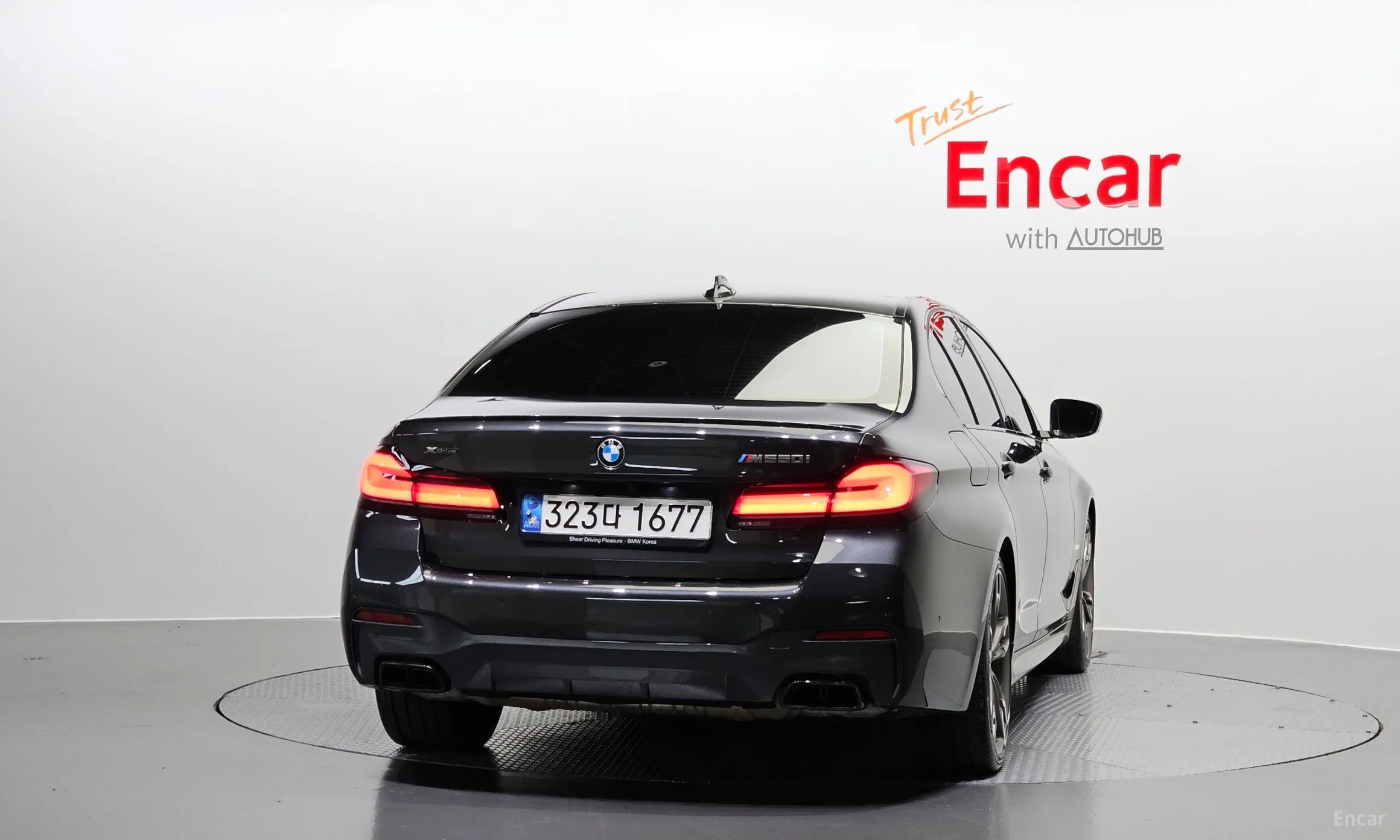 BMW 5 Series (G30) превью 3