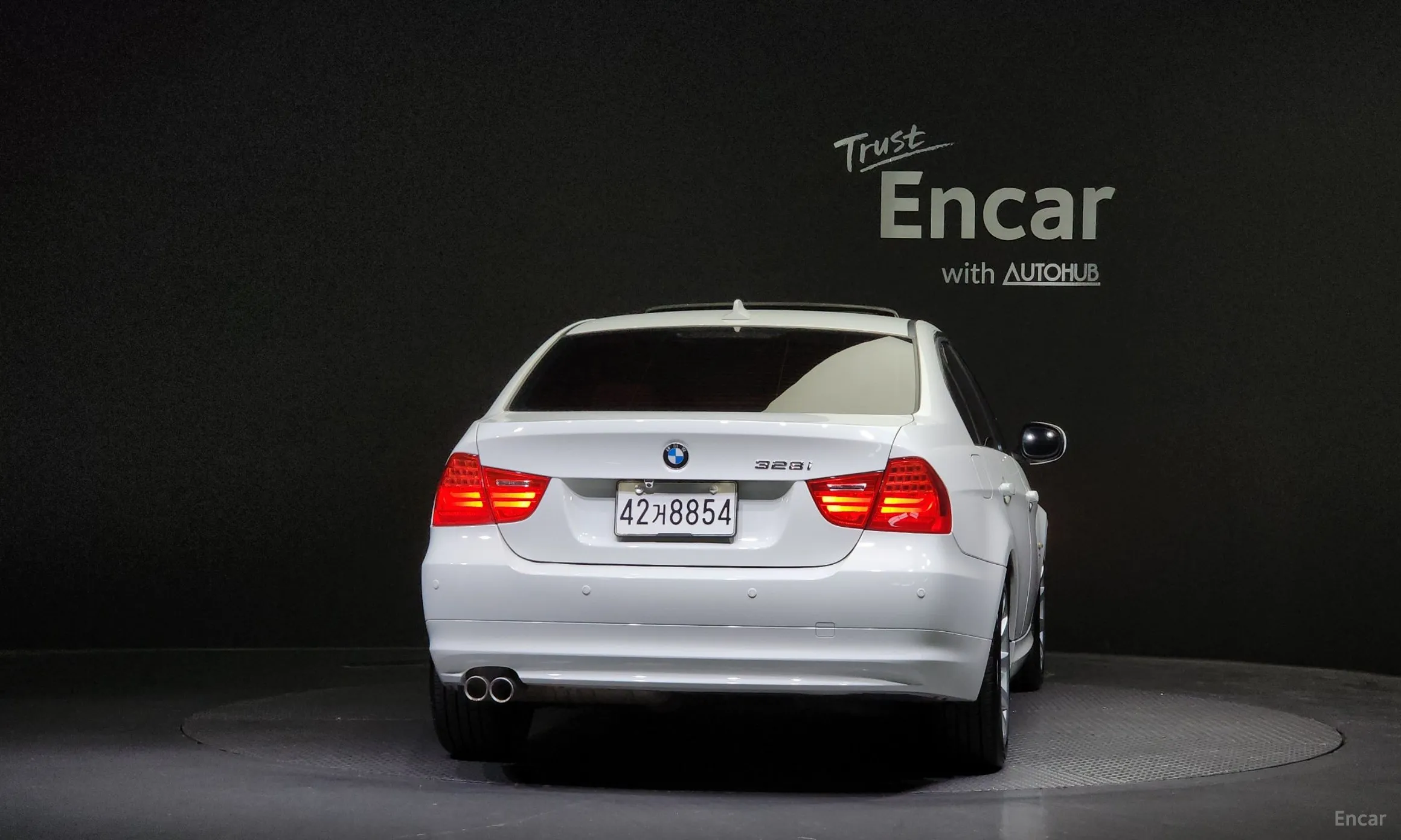 BMW 3 Series (E90) превью 3
