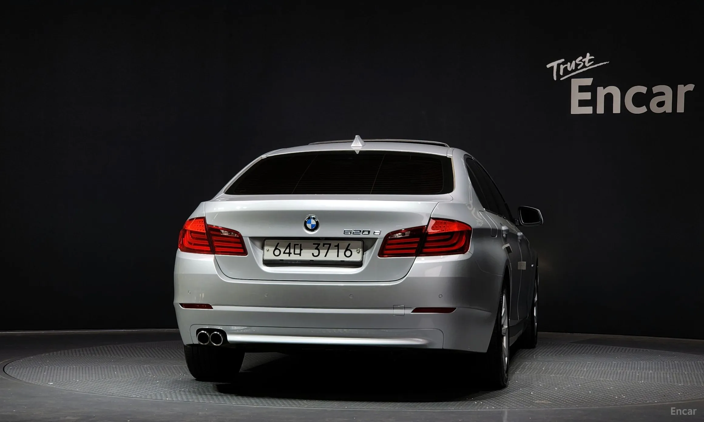 BMW 5 Series (F10) превью 3