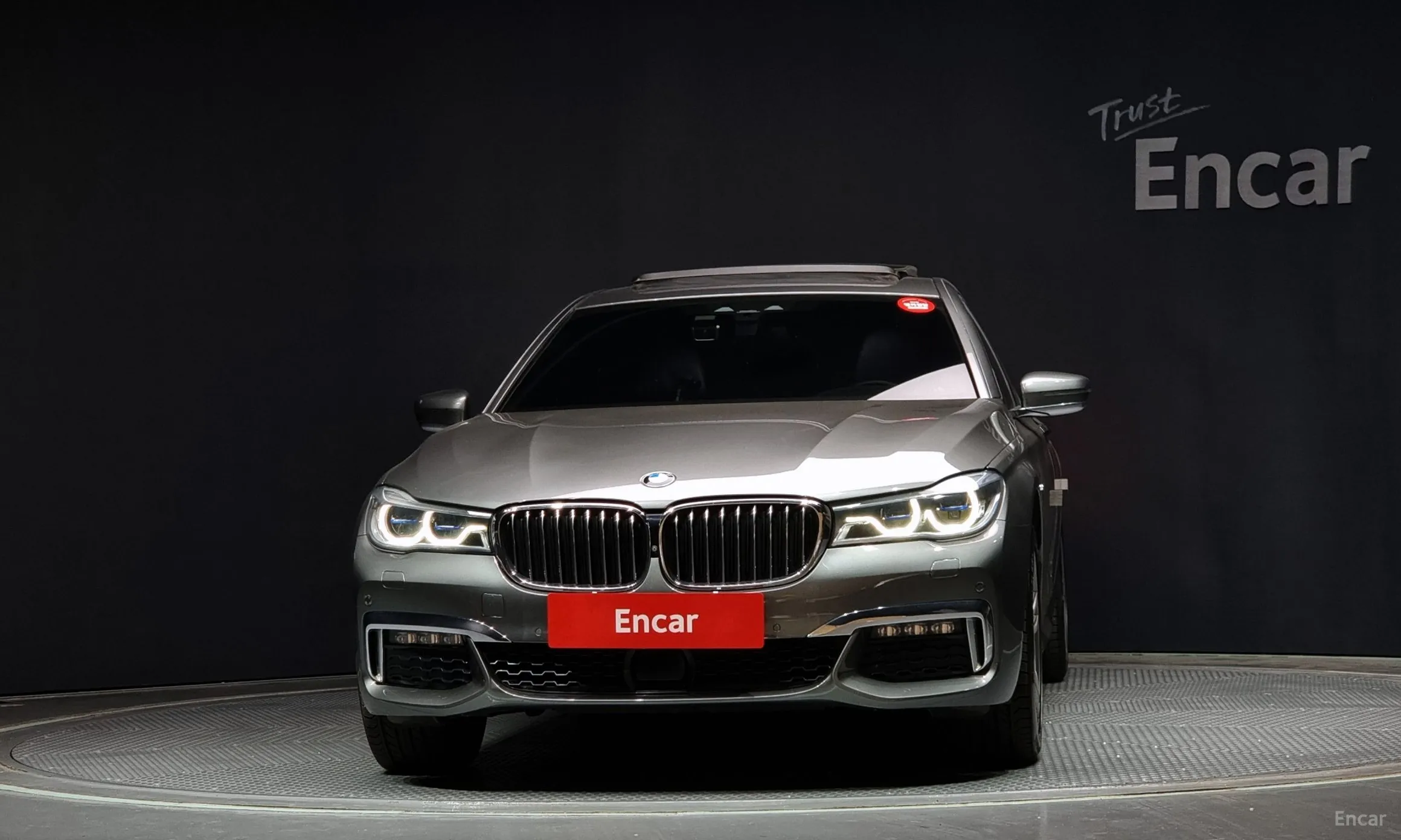 BMW 7 Series (G11) превью 2