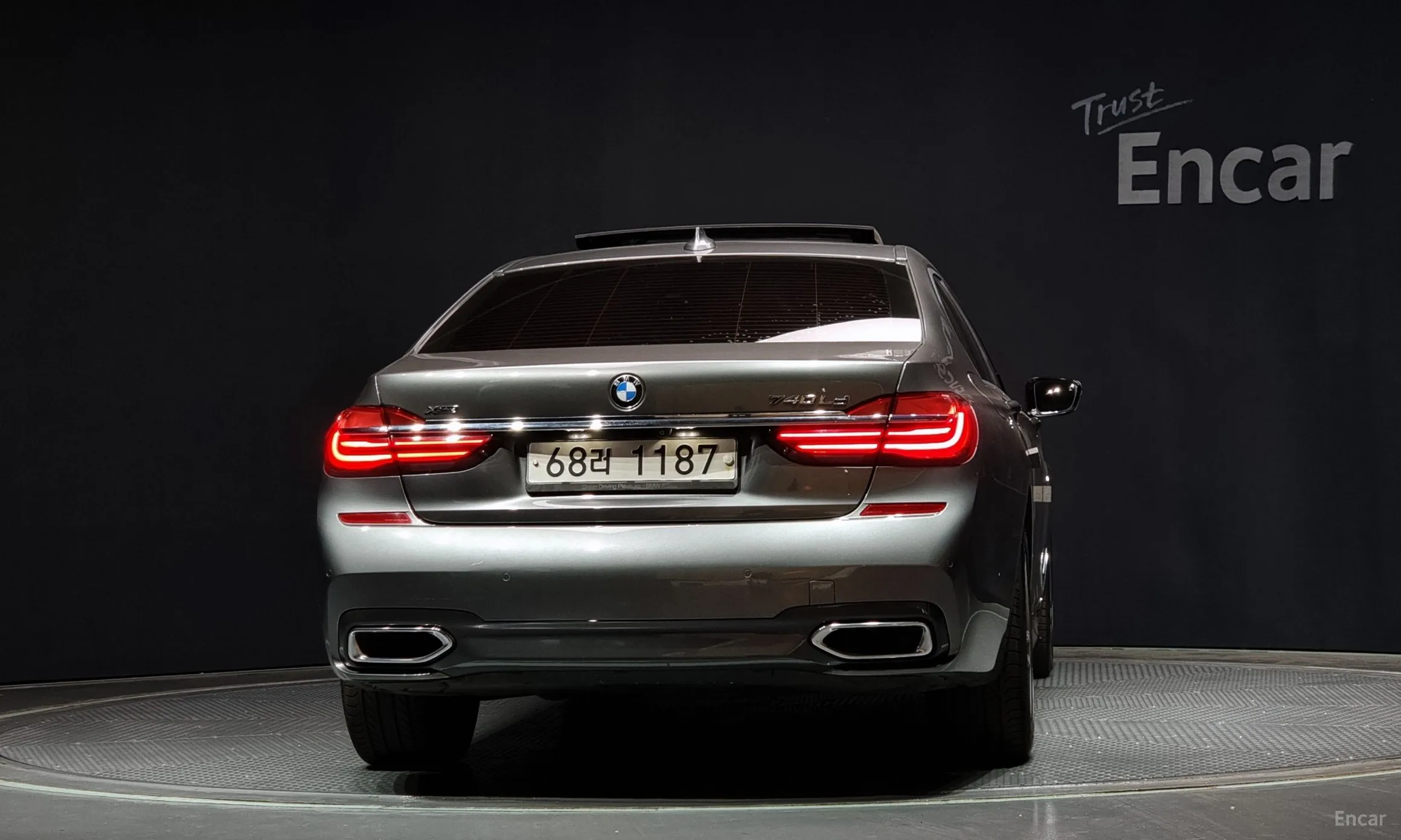 BMW 7 Series (G11) превью 3
