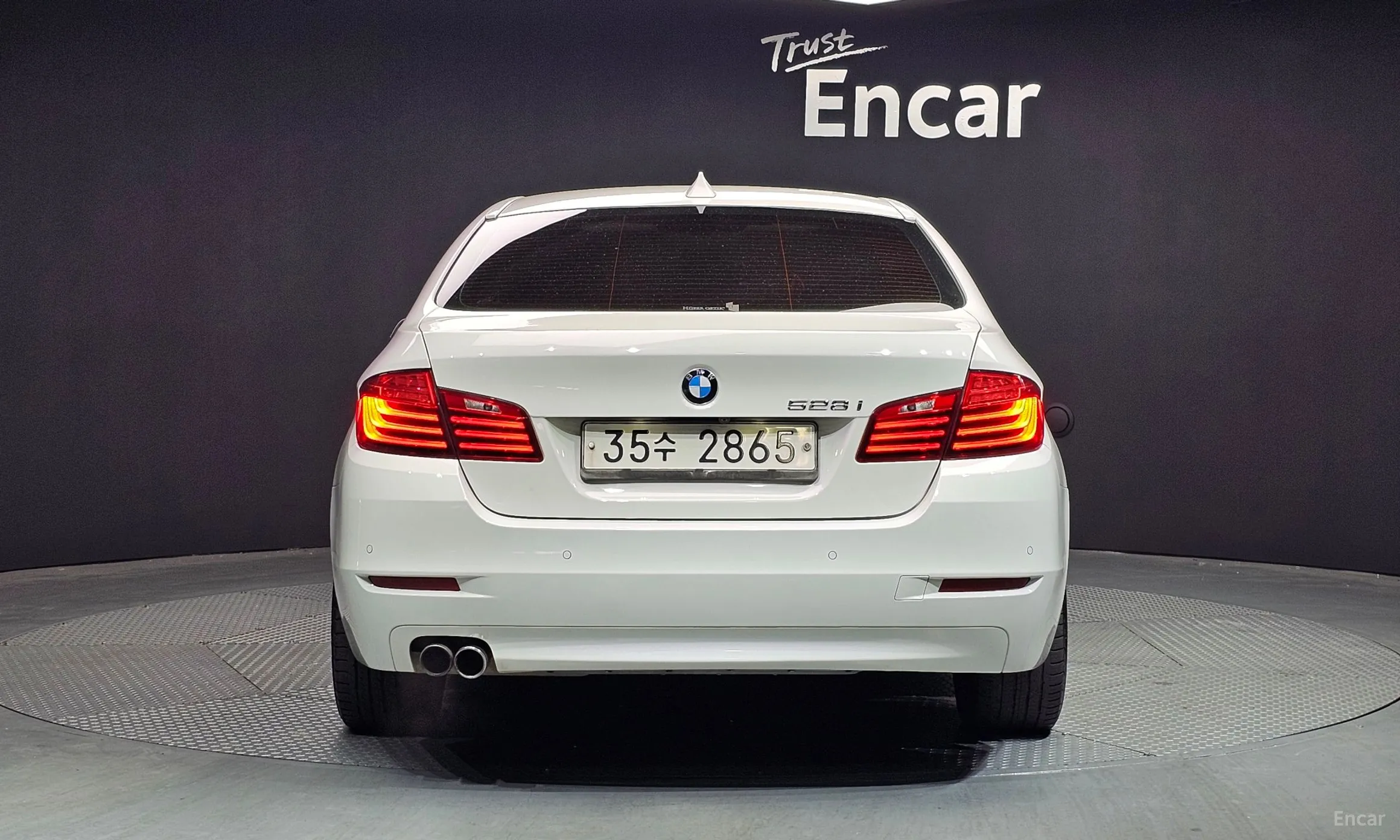 BMW 5 Series (F10) превью 3