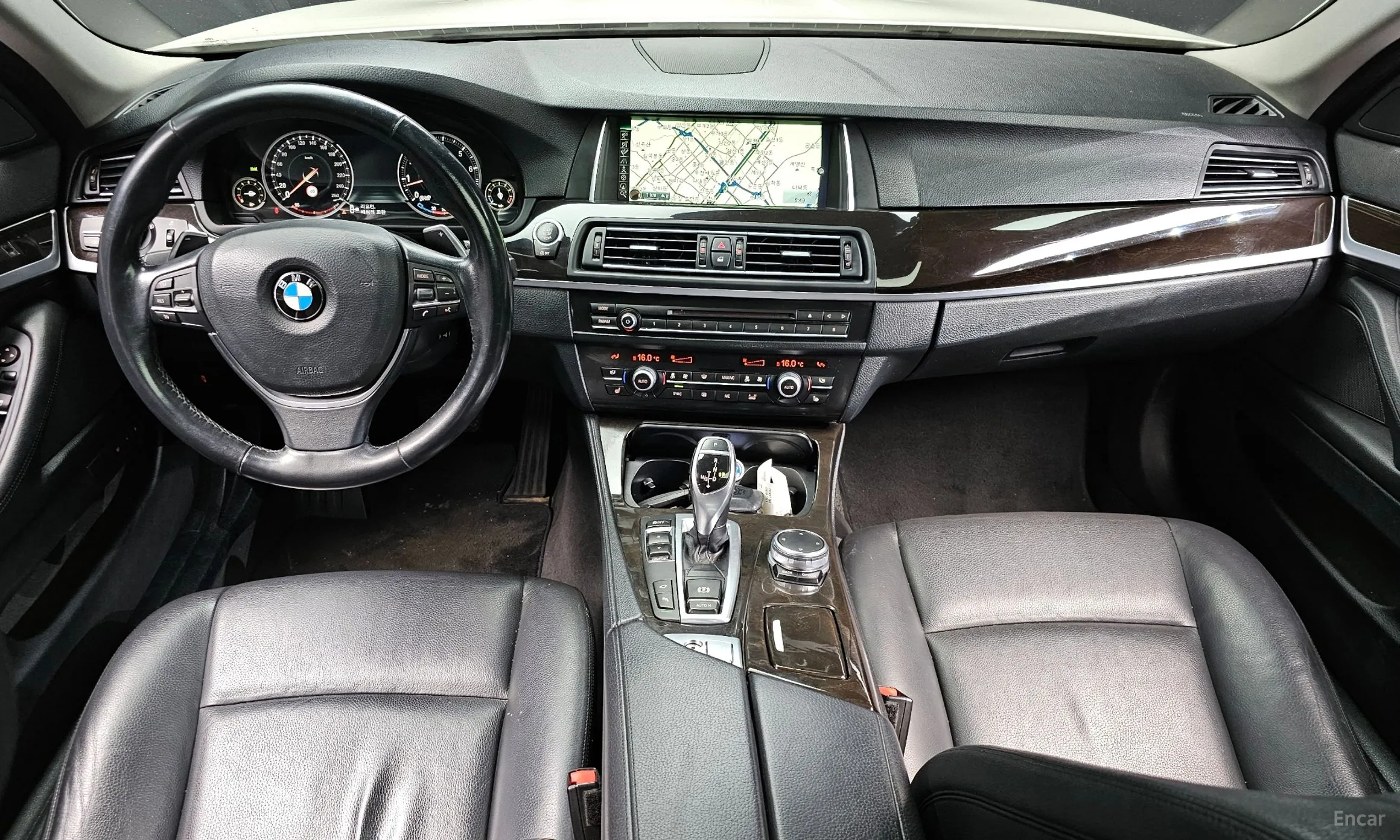 BMW 5 Series (F10) превью 4