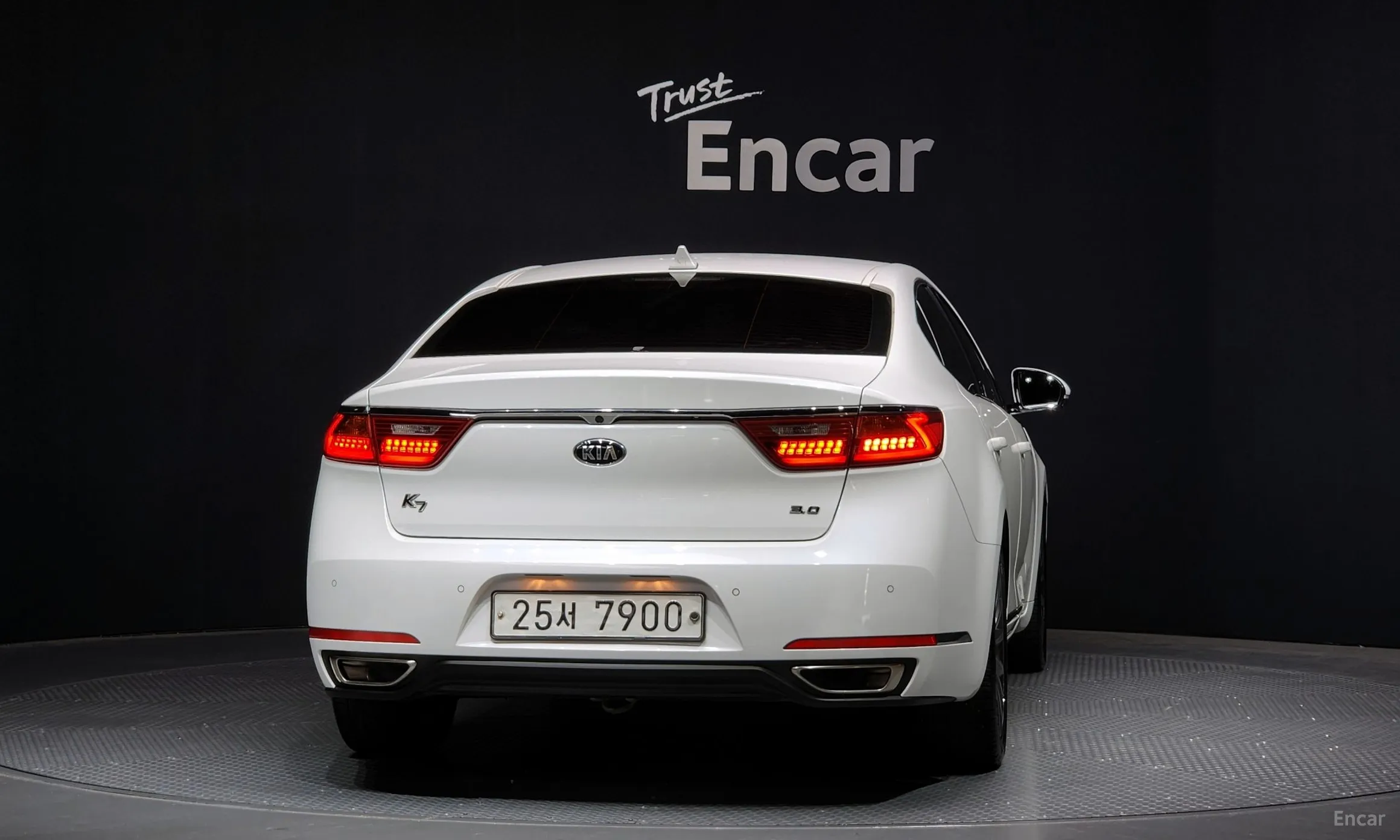 Kia K7 превью 3